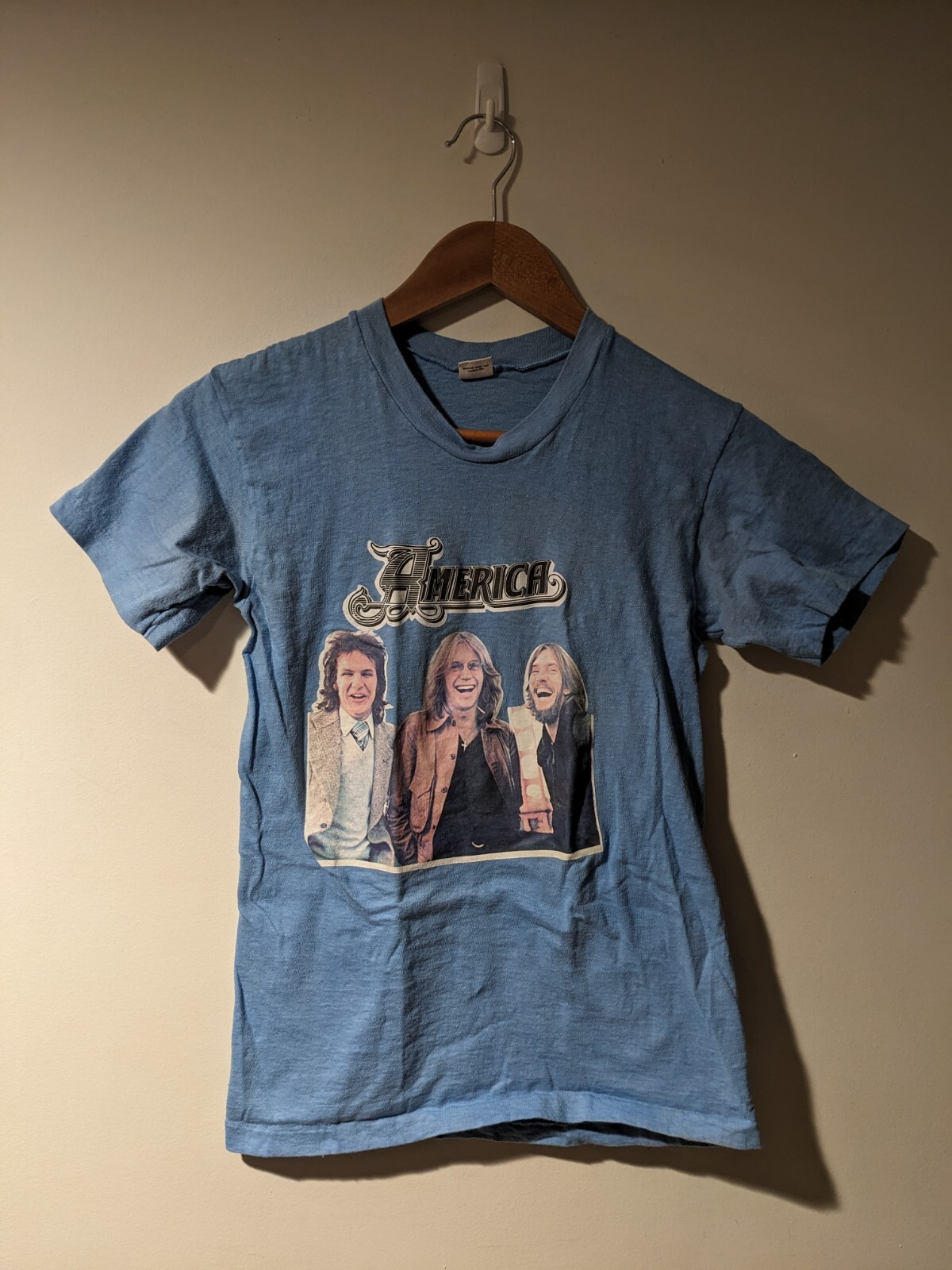 Vintage 70s America Rock Band Music Tour Blue Small T-Shirt