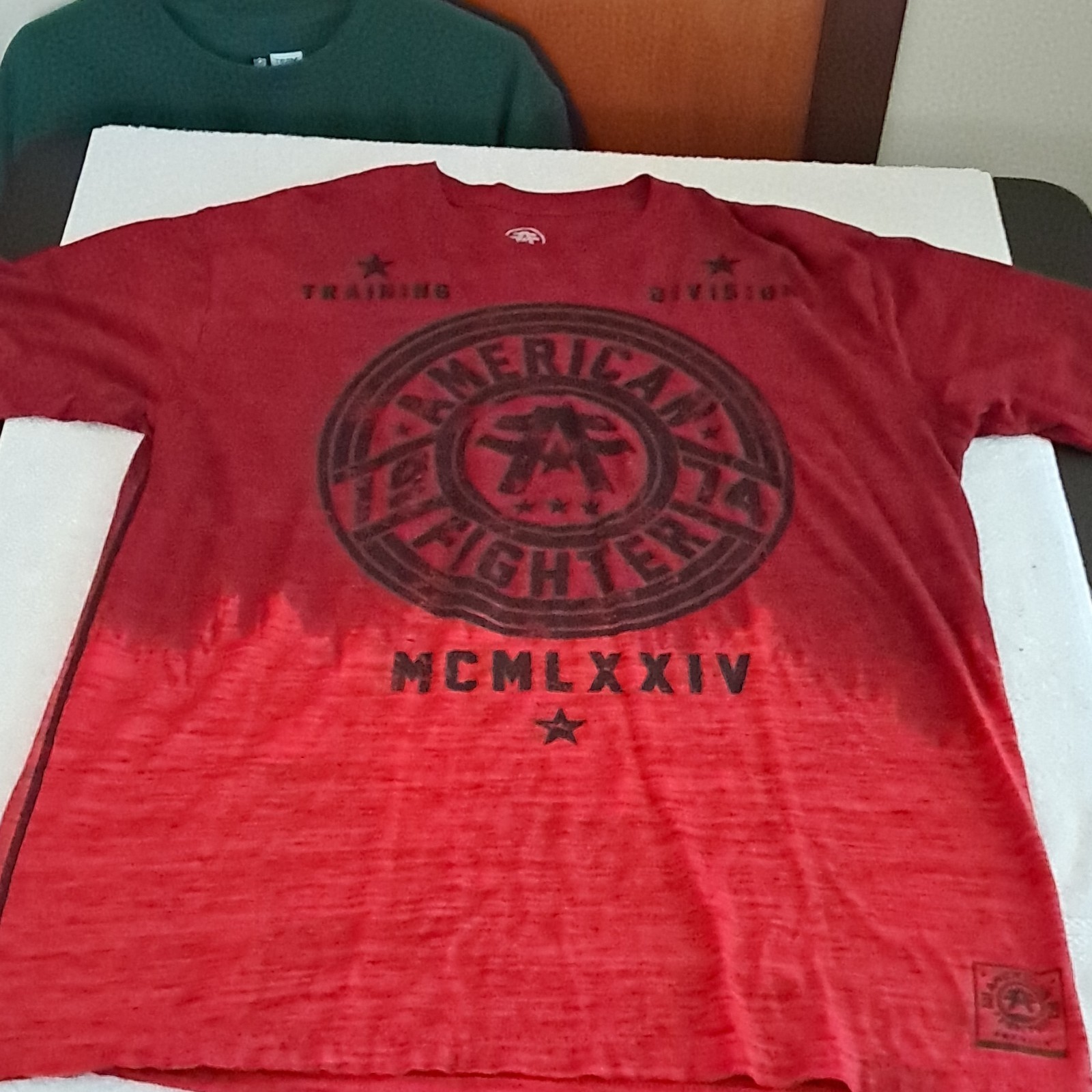 American Fighter Men&rsquo;s 2XL Big & Tall Red Graphic Print Crew Neck T-Shirt