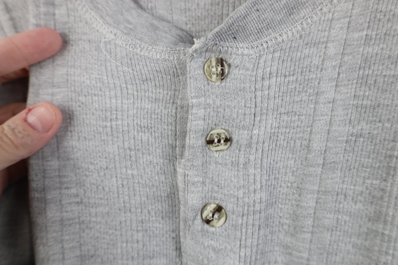 Vintage 90s Streetwear Mens Medium Blank Striped Ribbed Knit Henley T-Shirt Gray