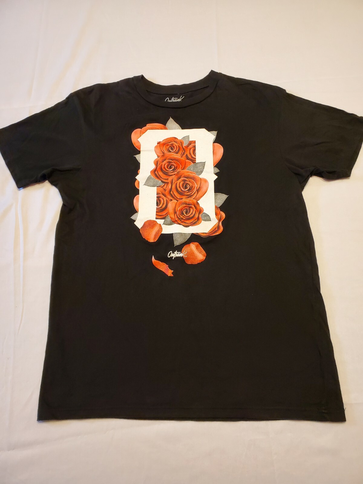Outrank Black T-shirt Mens Medium Roses 19.5W X28L
