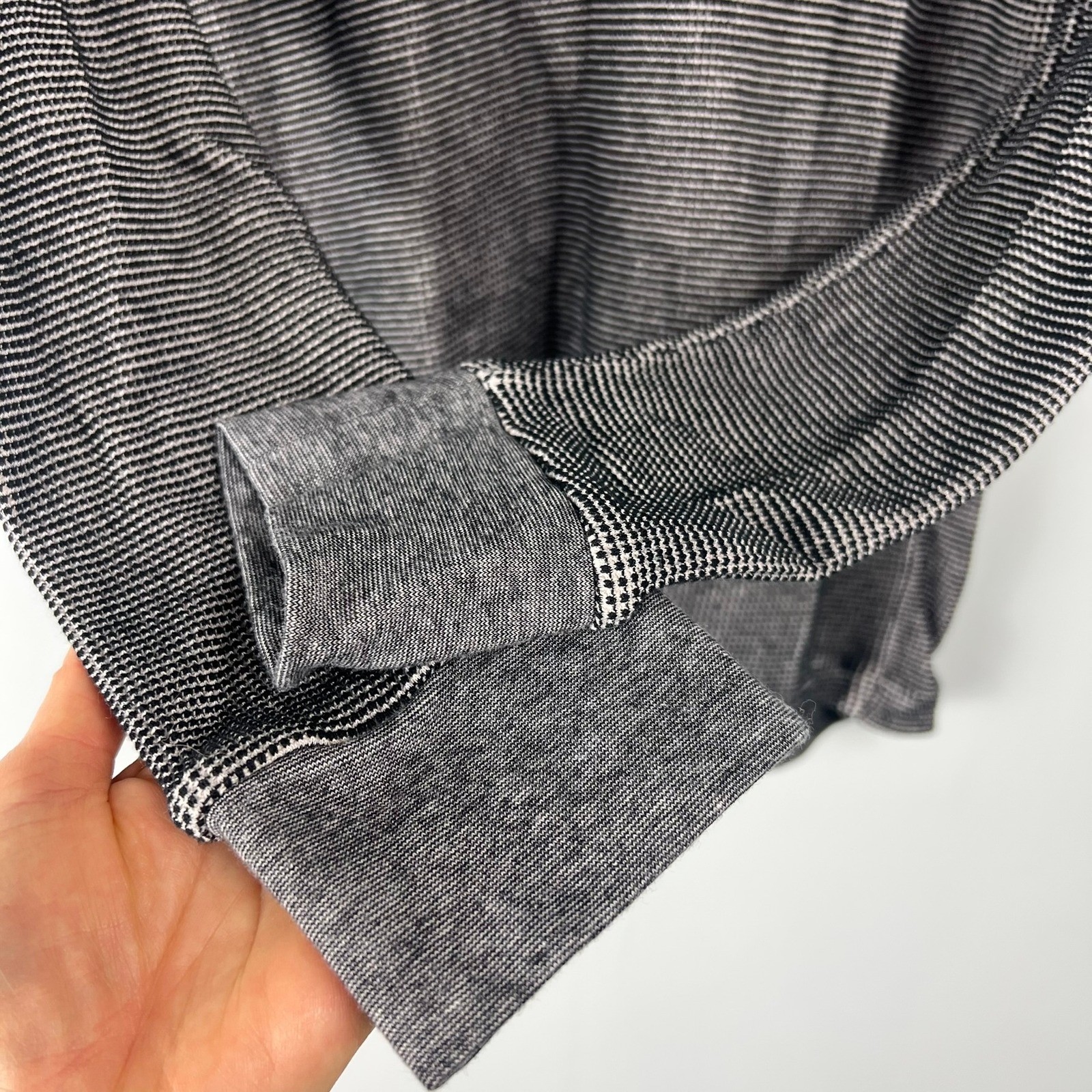 Club Monaco Mens Grey Waffle Knit Thermal Long Sleeve Crew Neck Shirt M Preppy