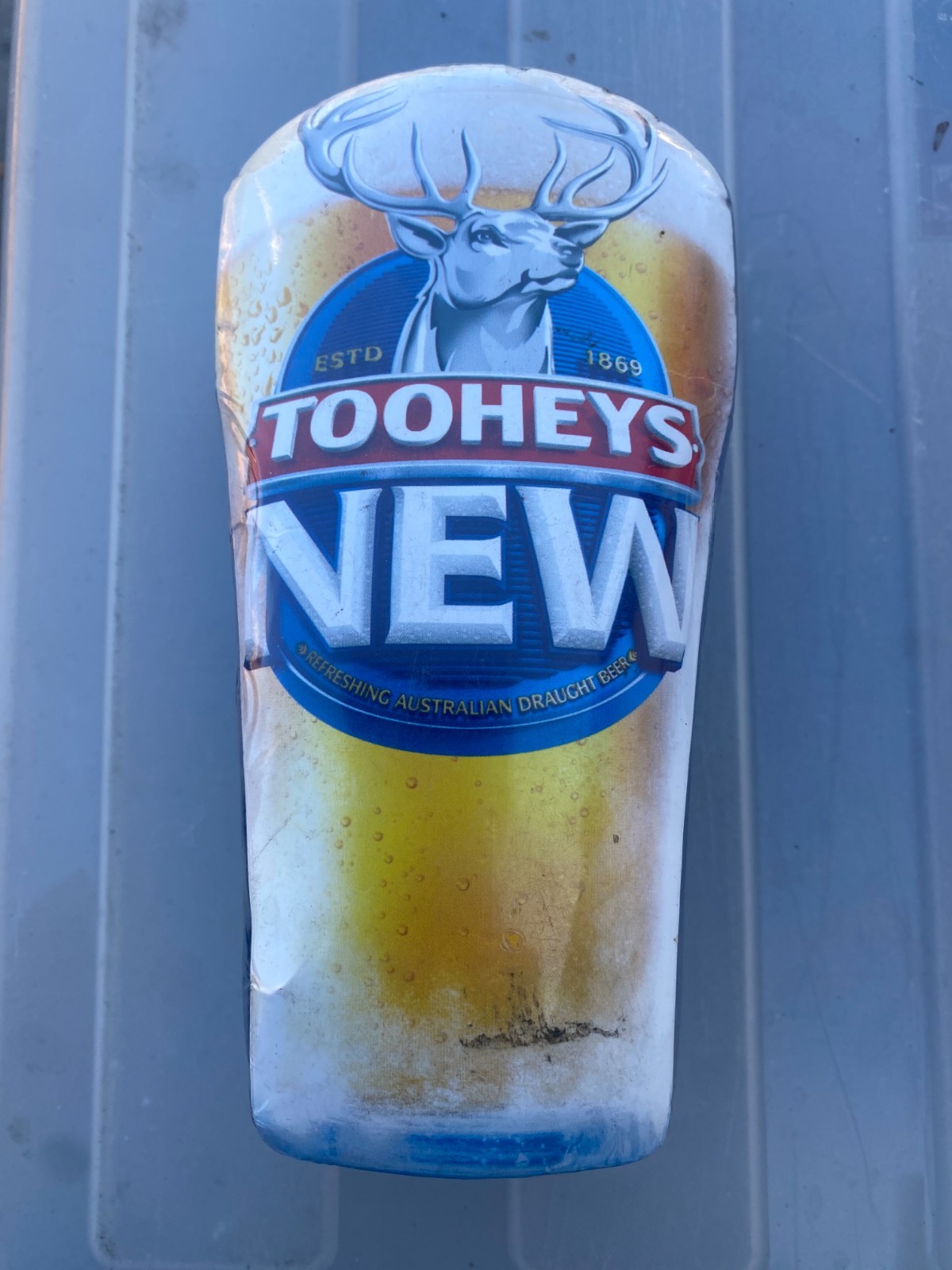 Tooheys New *Refeshing Australian Draught Beer *T-shirt *NEW *not sure of size
