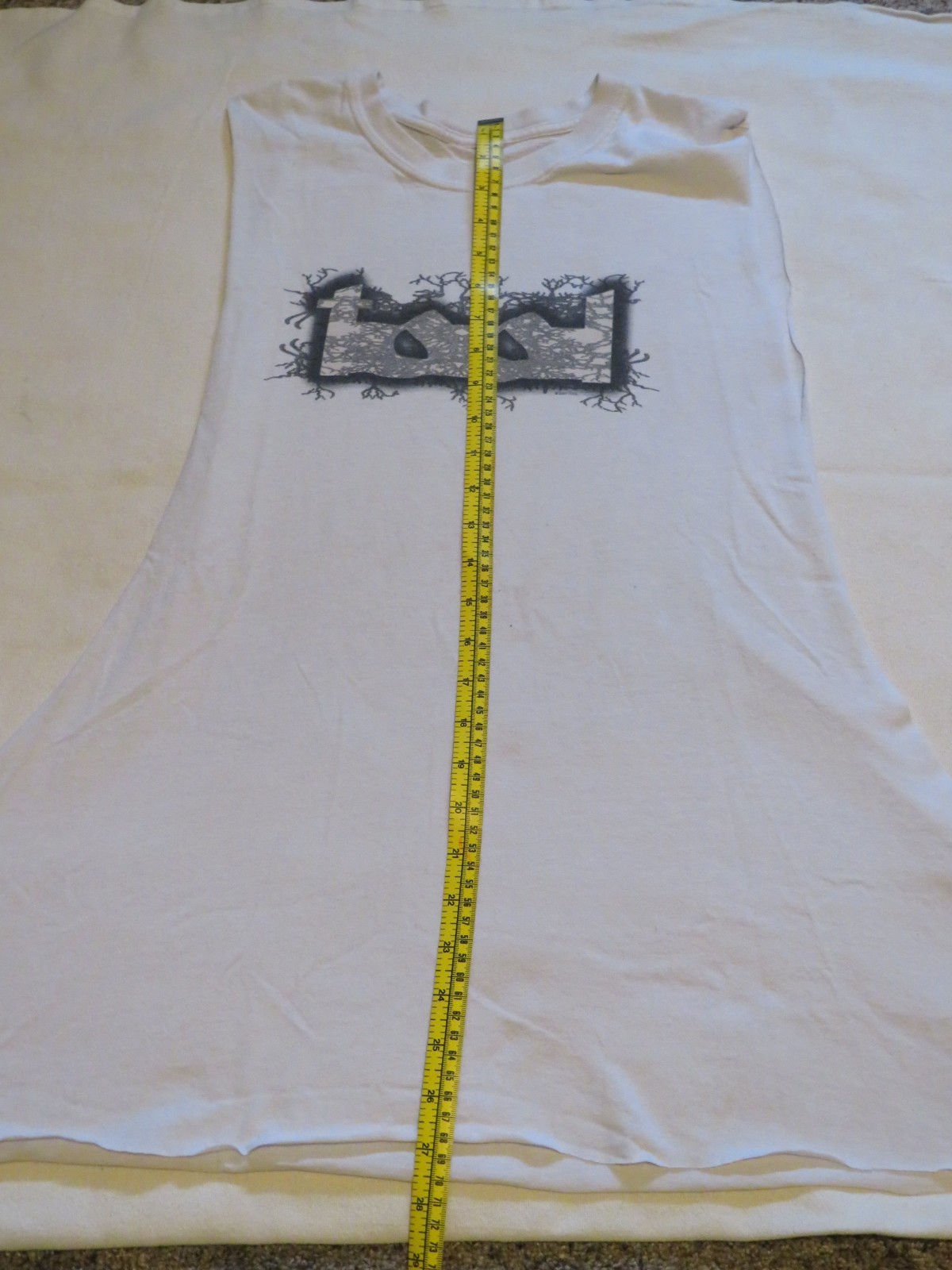 Vintage 2001 Custom-Cut Tool Double-Skull Graphic Muscle Tank size XL/XXL.