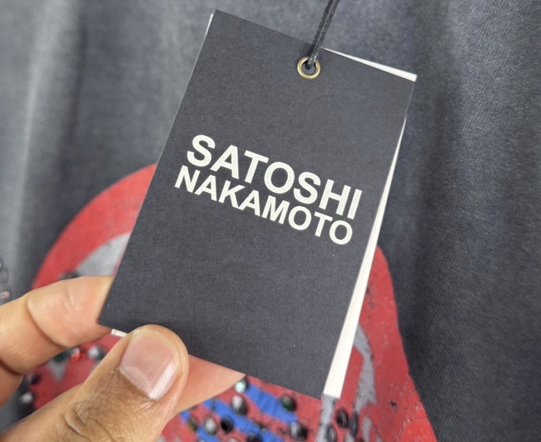 Satoshi Nakamoto – Rhinestone Cracked Print Oversized T-Shirt Size: S Fits M/L