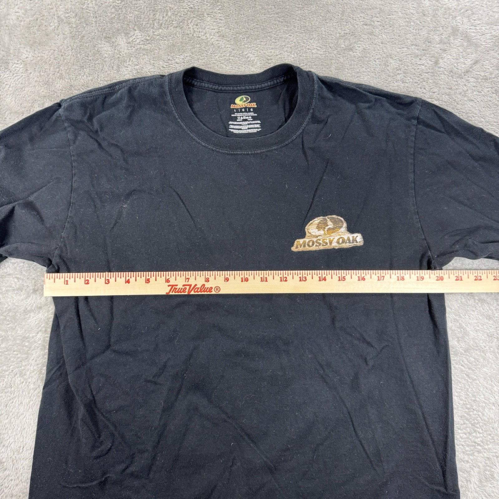 Mossy Oak Men&rsquo;s Black Outdoor Retro Hunting Graphic Tee Shirt Size Large Logo