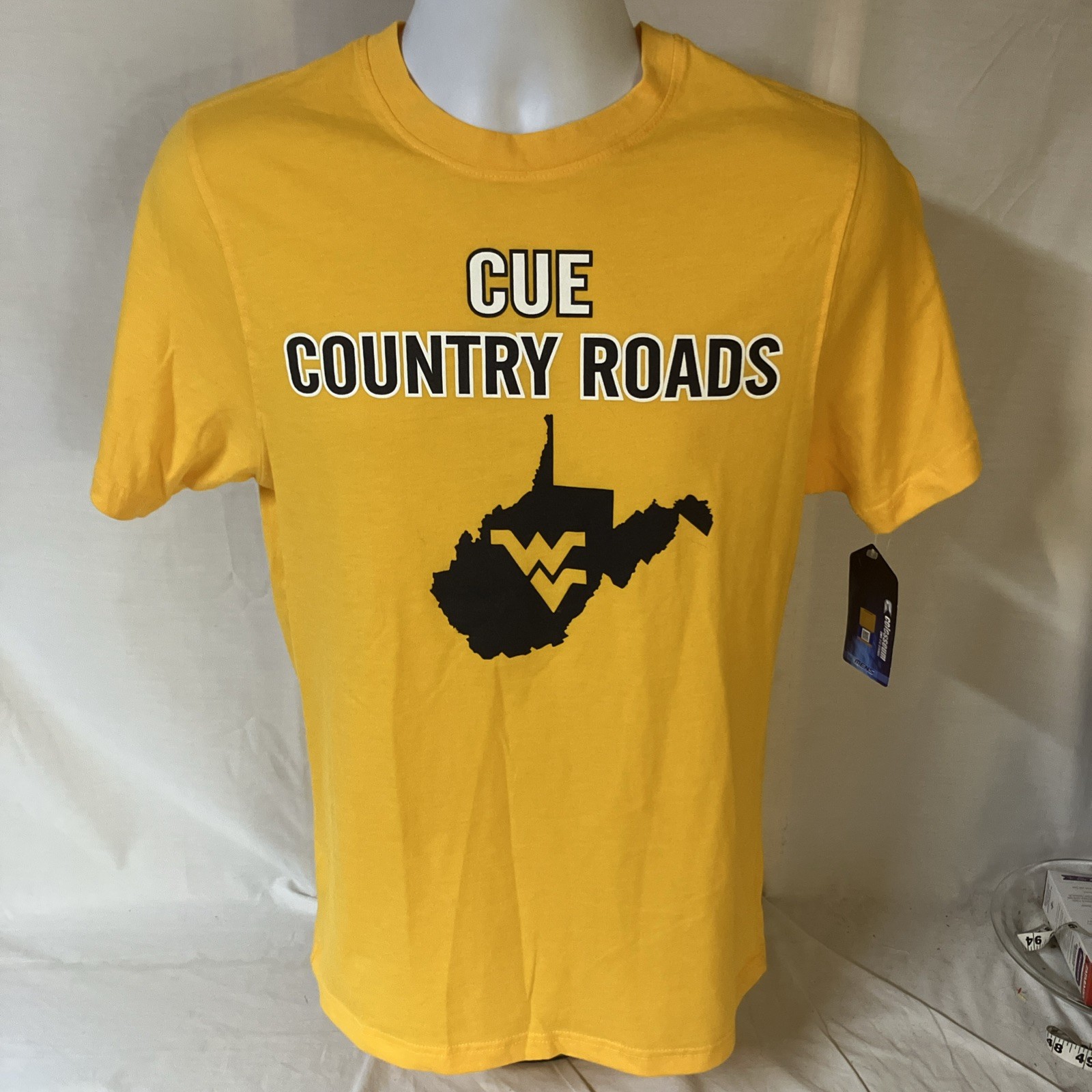 Colosseum Mens T-Shirt Small Gold WVU West Virginia Cue Country Roads NWT FS!