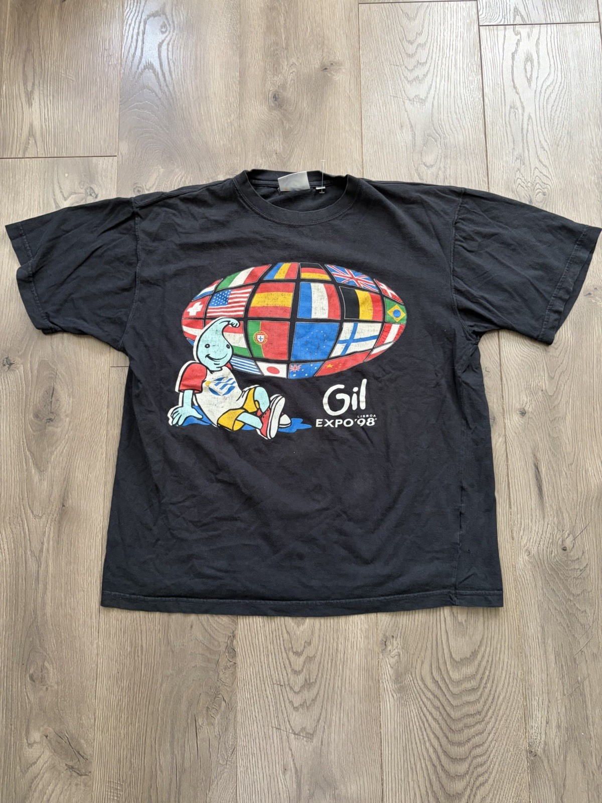 Vintage Y2K 90s Lisboa Expo 98 Gil Graphic Print Black T-Shirt Men’s Size Large