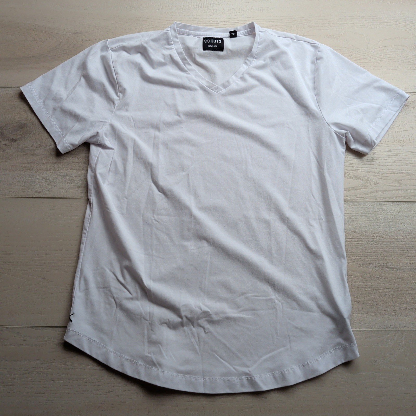 Cuts Clothing AO Curve-Hem V-Neck T-Shirt Mens Large White PYCA Pro MT10006