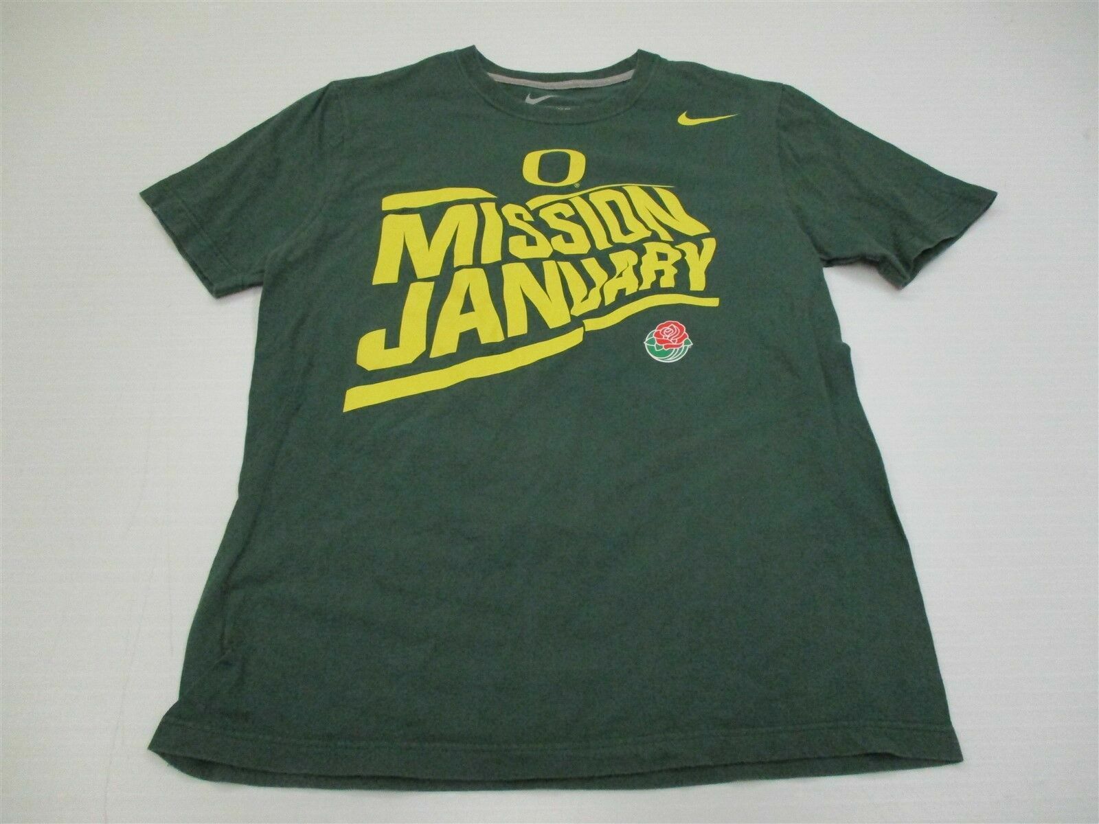 NIKE Men&rsquo;s Size M Crew Neck Oregon Ducks Mission January Green Cotton Tee