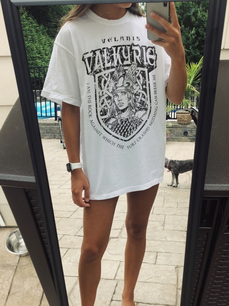 ACOTAR Velaris Valkyrie Graphic White Unisex Oversized T-Shirt – S015