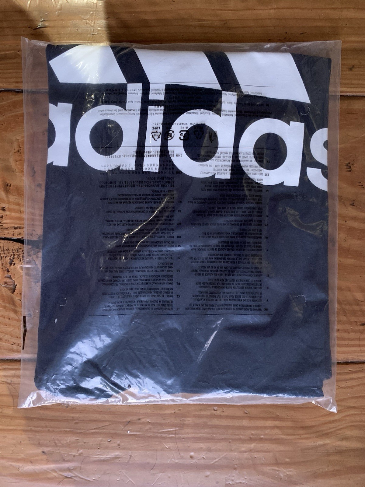 BRAND NEW Adidas Men&rsquo;s Basic BOS Tee 3 Stripes – LEGEND INK (Dark Navy) SIZE MD