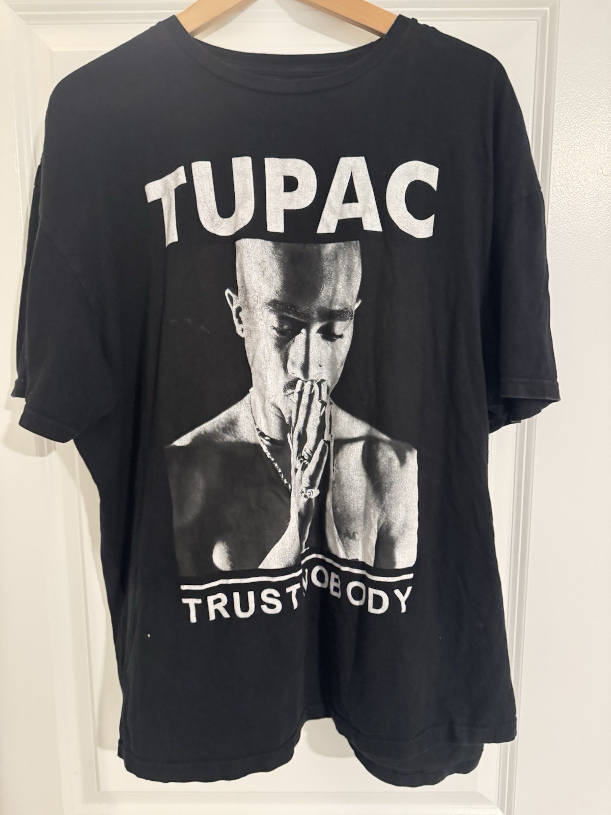 Men’s XL Black Tupac Trust Nobody Graphic Print Crew Neck Short Sleeve Tee