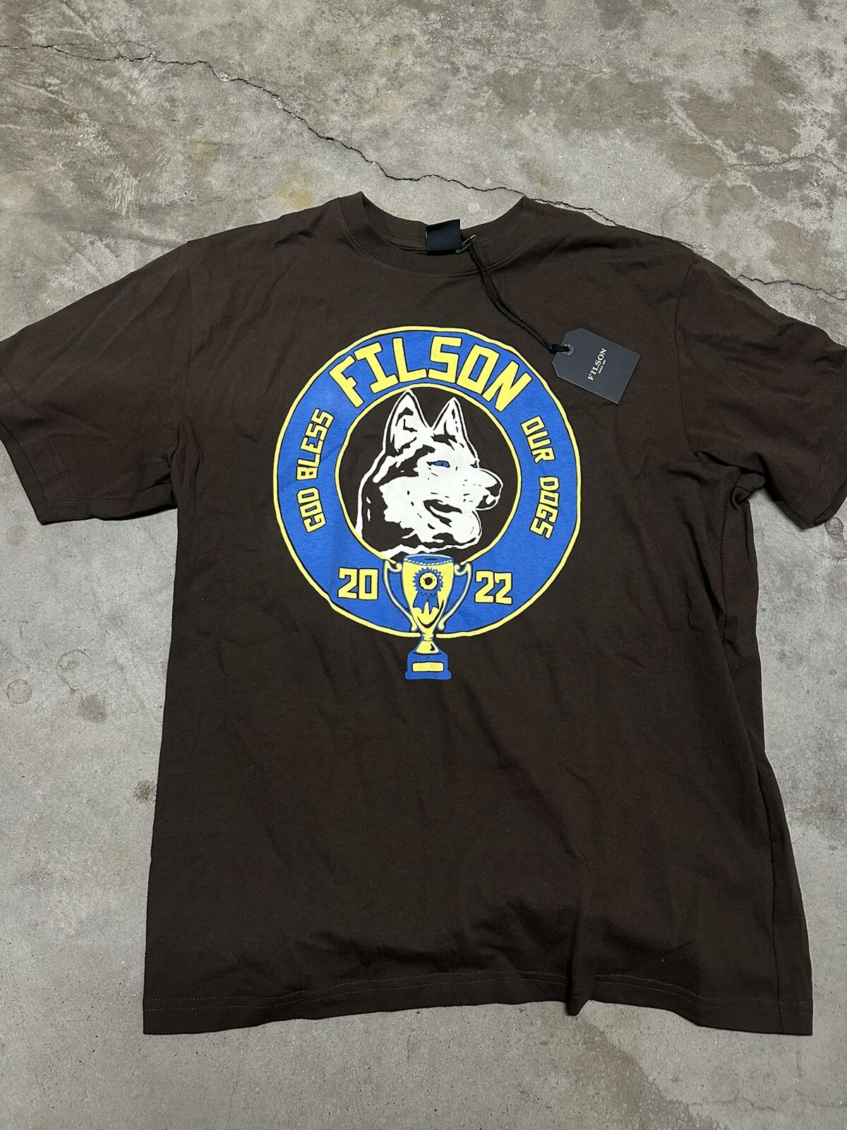 NWT Filson Pioneer Graphic T Shirt Brown God Bless Our Dogs Brown Blue Outdoors