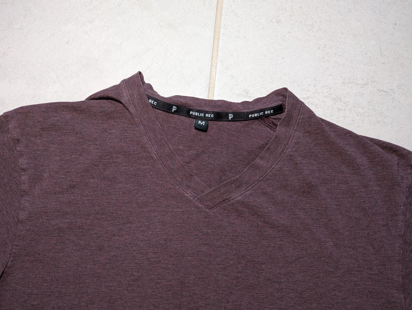 Public Rec Men&rsquo;s Medium Shirt Burgundy Stretch V Neck Tee Short Sleeve Stretch