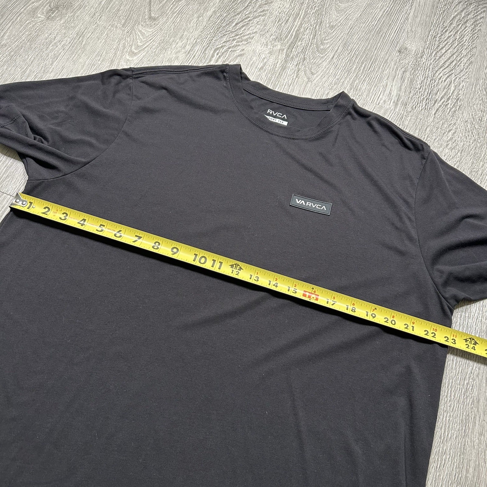 RVCA VA Sport Tee T Shirt Mens XL Black Gym Workout Regular Fit Rubber Logo