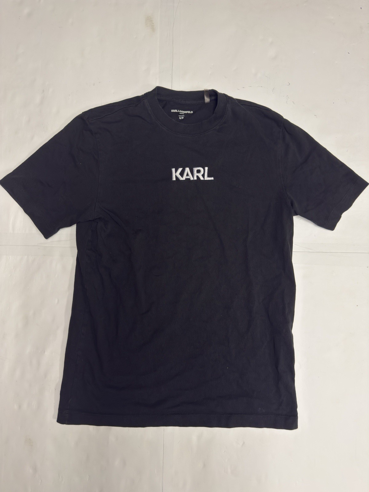 Karl Lagerfeld Paris Men&rsquo;s T-Shirt Size S black made in Peru quilted letters