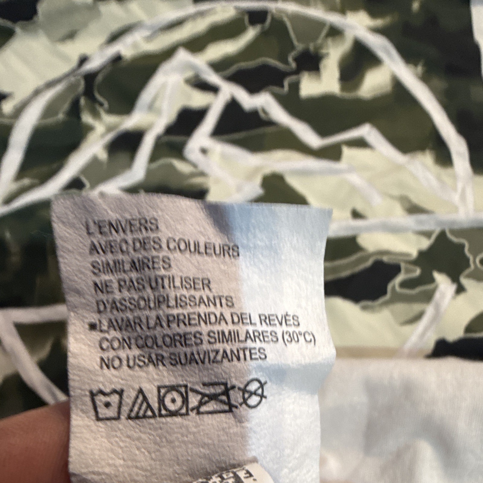 Under Armour White Graphic Camo Logo Tee Crew Neck Short Sleeve Men&rsquo;s L Loose