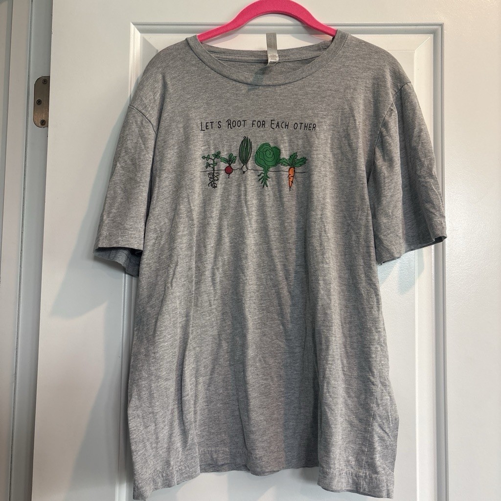Bella+Canvas USA Strong Gray « Let&rsquo;s Root for Each Other » Veggie Tee L