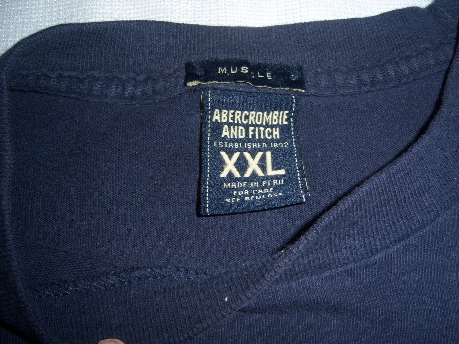 Abercrombie & Fitch Mens Muscle Fit T-Shirt Navy Yellow Logo LARGE Moose sz XXL