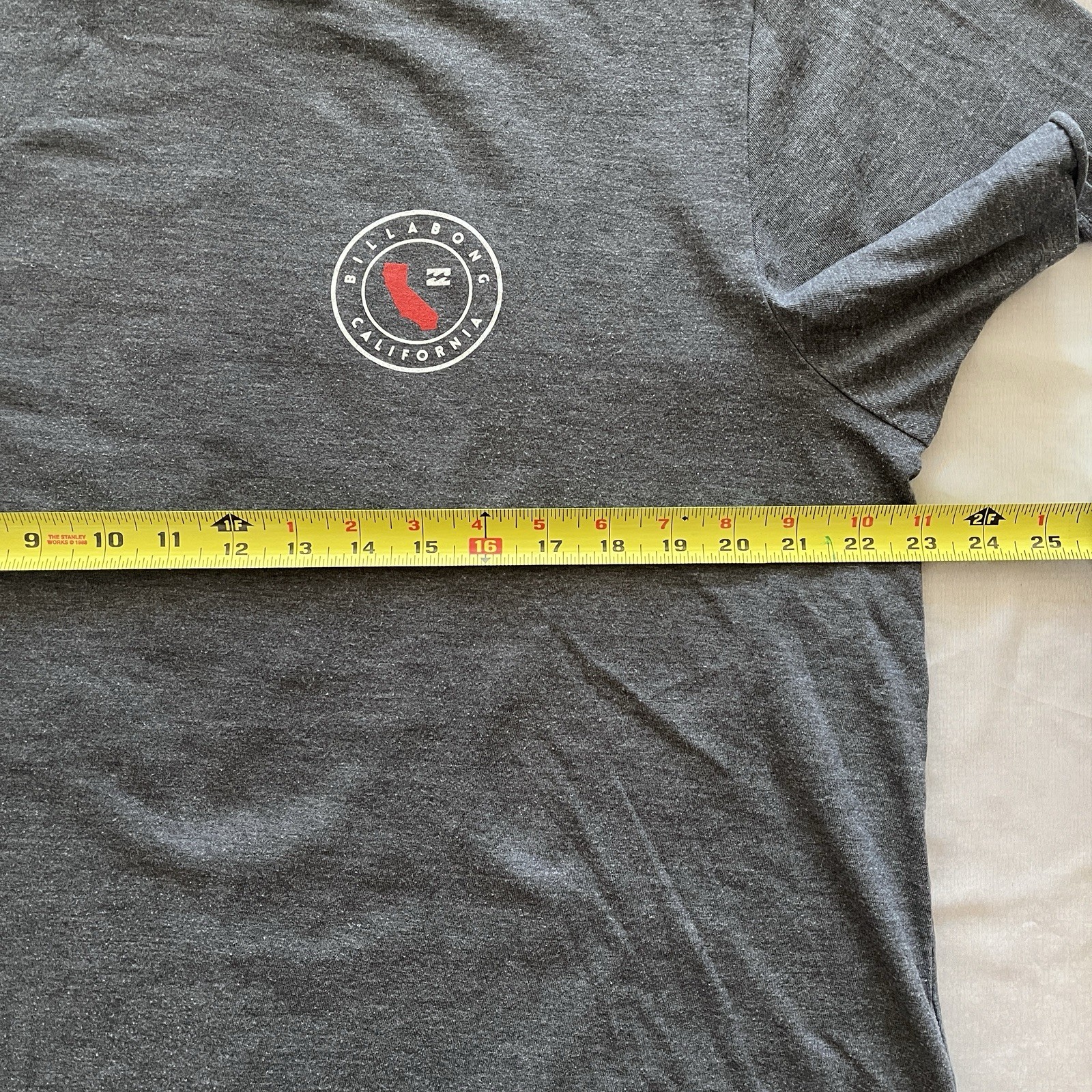 Billabong Gray Red Cotton Blend California Logo Surf T Shirt, Men&rsquo;s Size XL