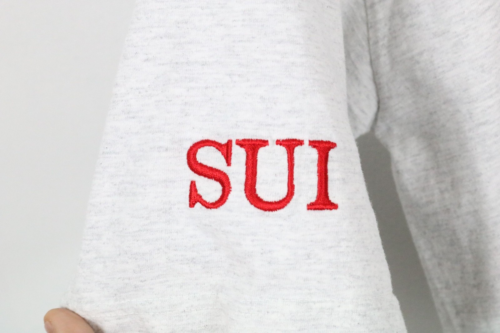 Mondetta t-shirt | Vintage grey logo and Swiss flag embroidery | casual graphic