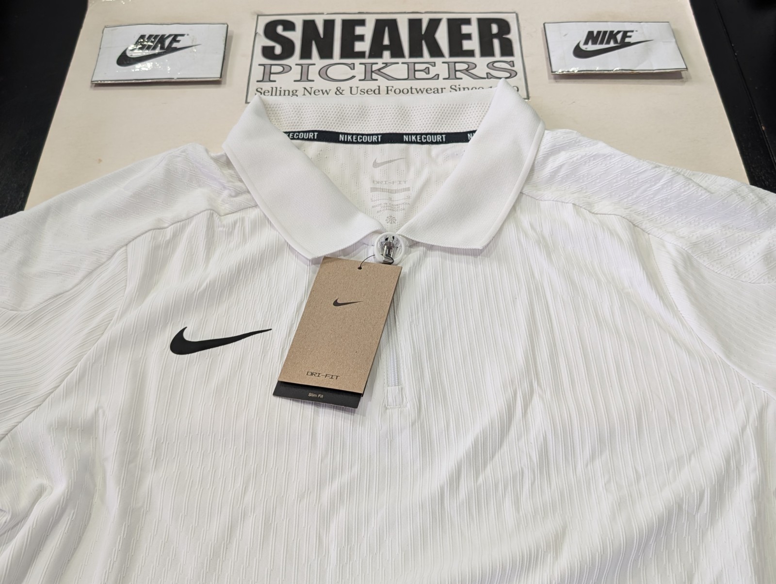 Nike Court Men&rsquo;s Dri-FIT ADV Textured Tennis Polo – HQ0792 100 – White – Size: L