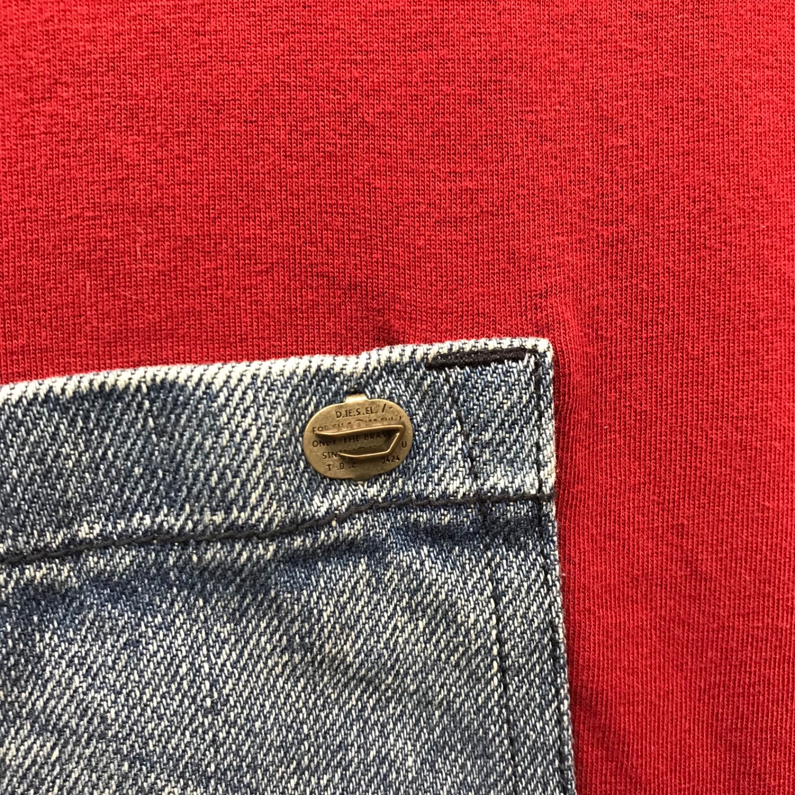 Diesel Men&rsquo;s Pocket Tee Denim Pocket Short Sleeve Red Cotton Shirt Size Small S