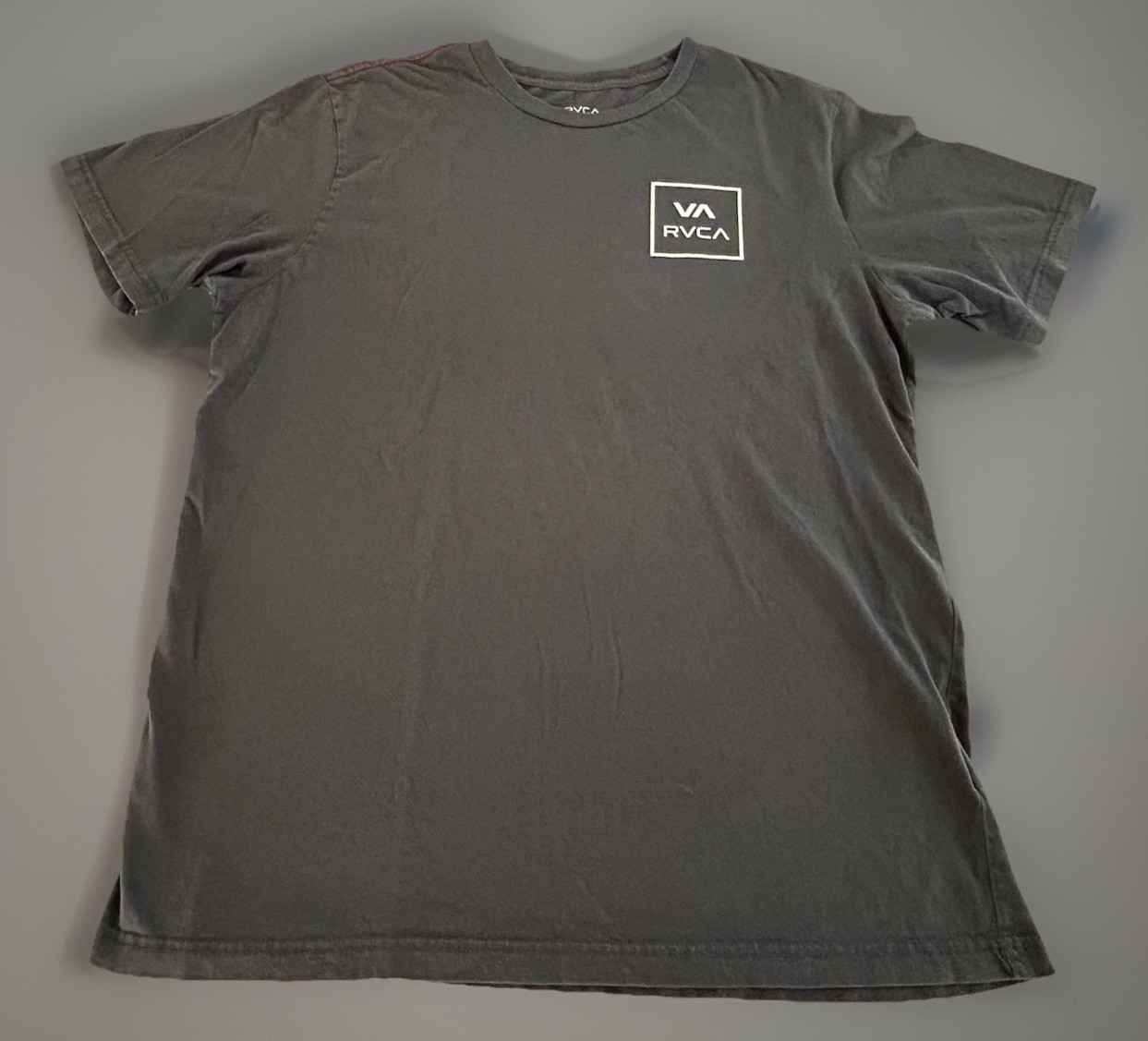 RVCA All The Way VA Graphic T-Shirt Mens Large Pirate Black PTK Camo Back Logo