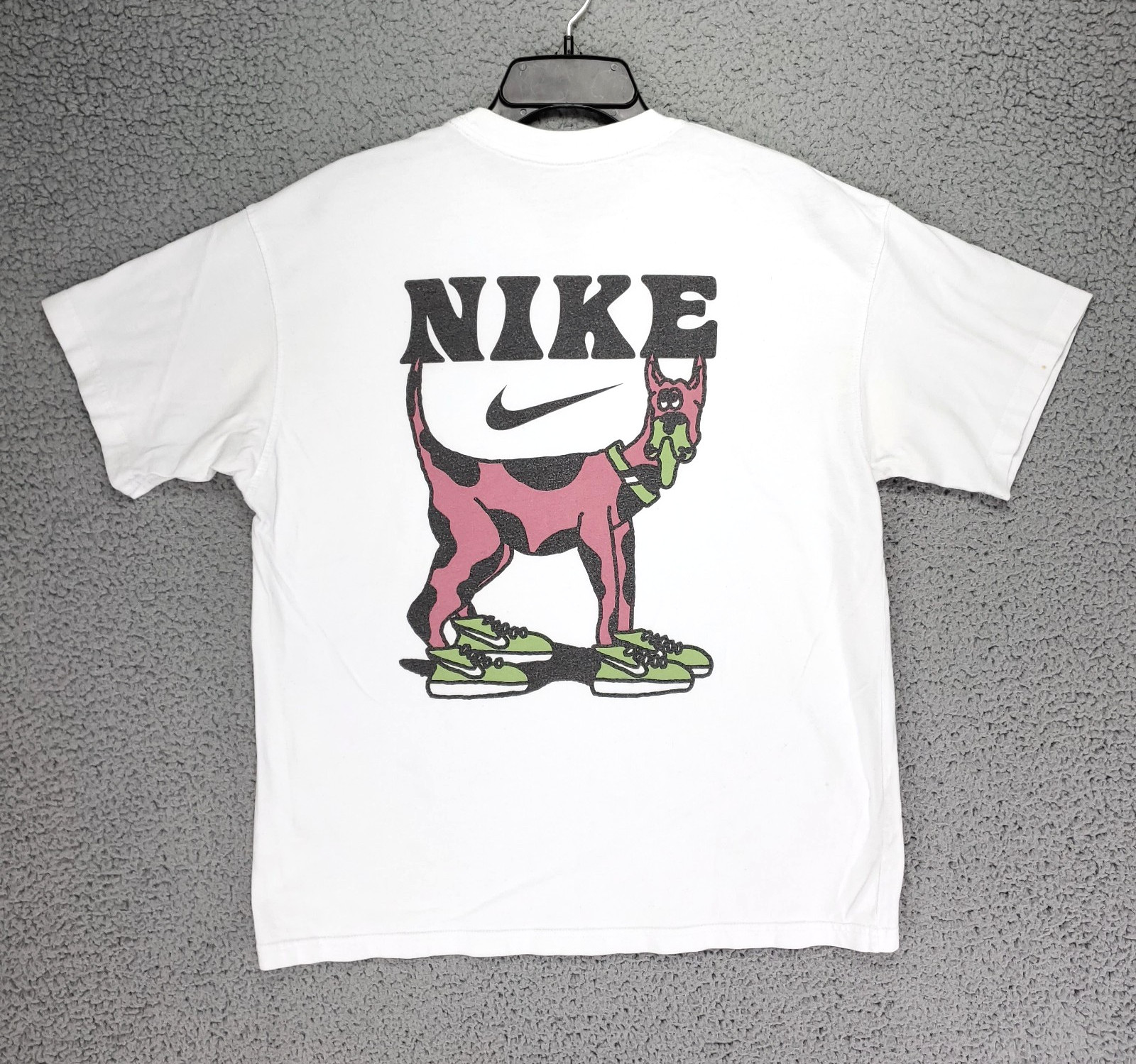 Nike SB Dunk Dog T-Shirt Men&rsquo;s M Loose Fit White Pink Graphic Skate Max90