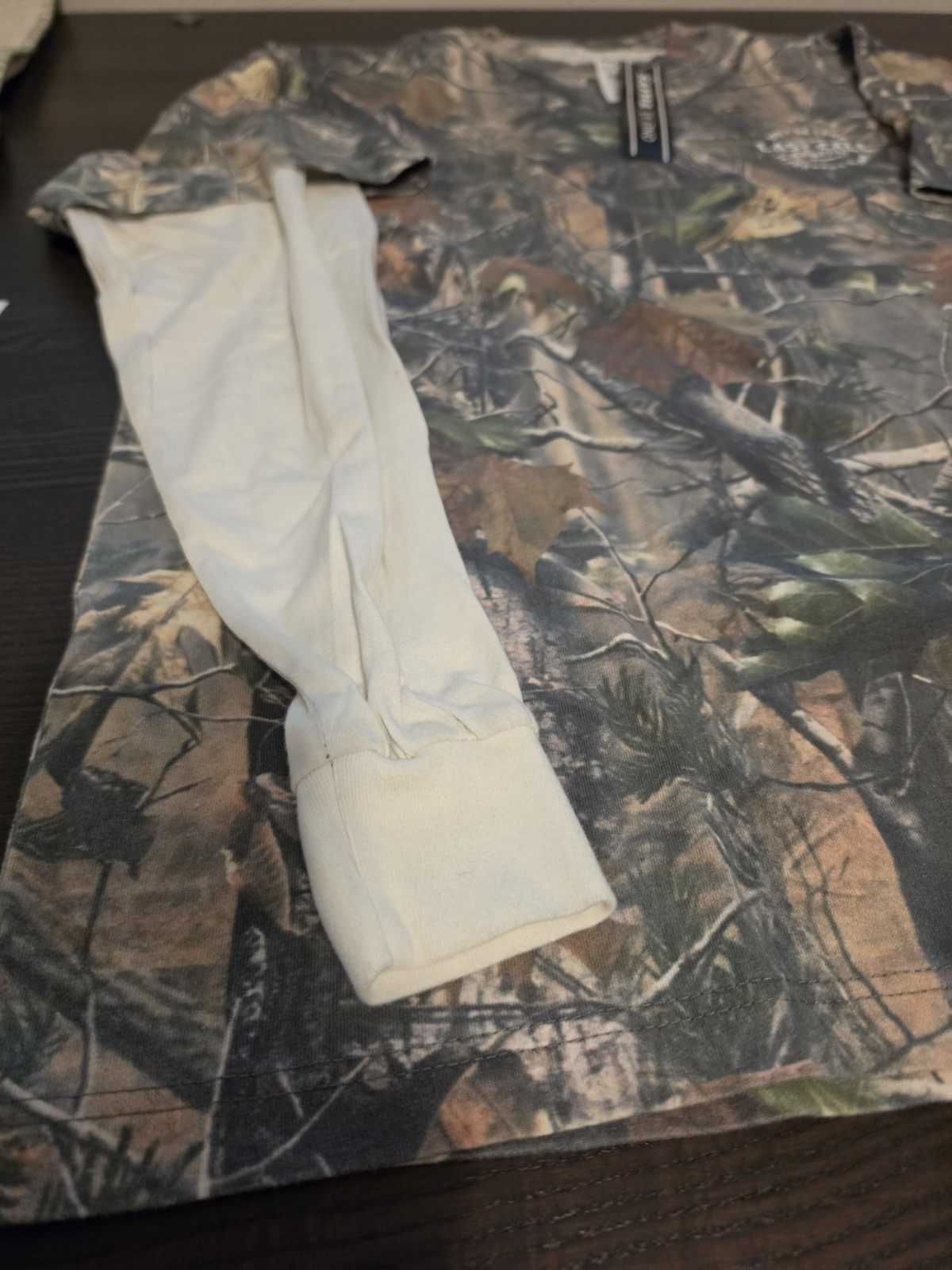 Last Call Camo With White Long Sleeves Men&rsquo;s Size L NWT