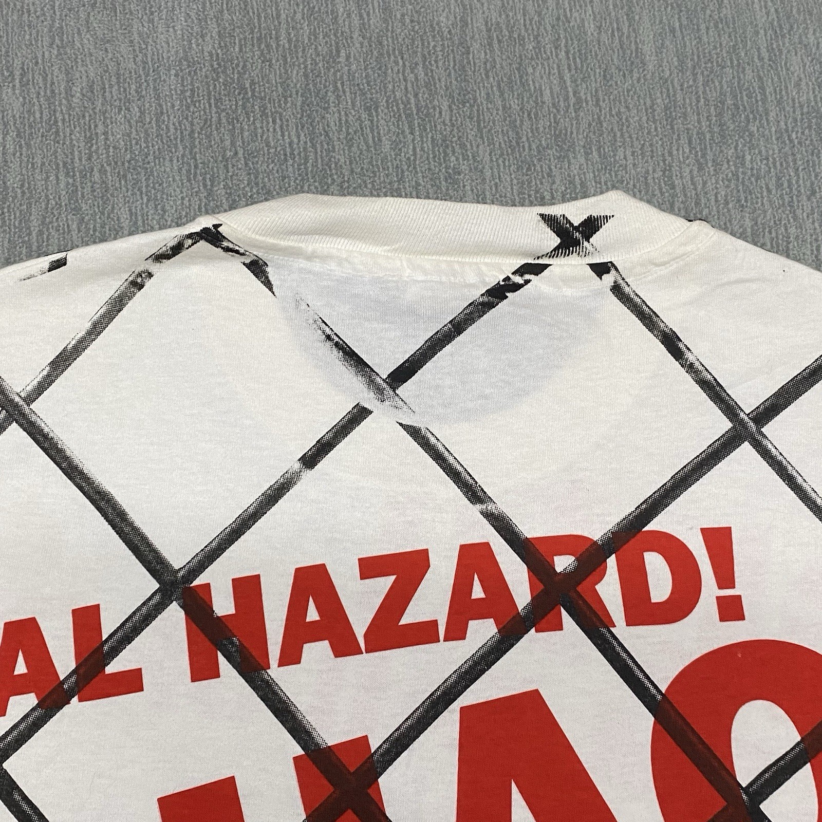 Vintage Jurassic Park Shirt XL Velociraptor AOP Cage Danger 1993 Movie Promo 90s