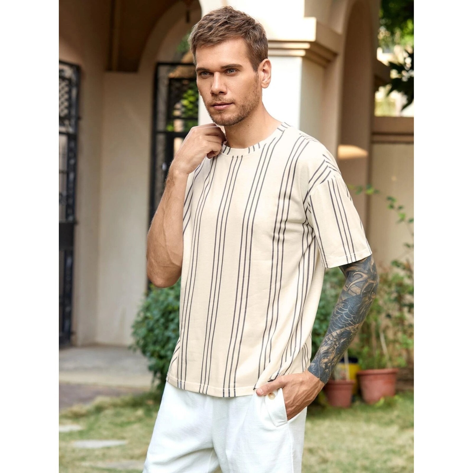 NEW SHEIN Men 1pc Vertical Striped Drop Shoulder Tee Size L