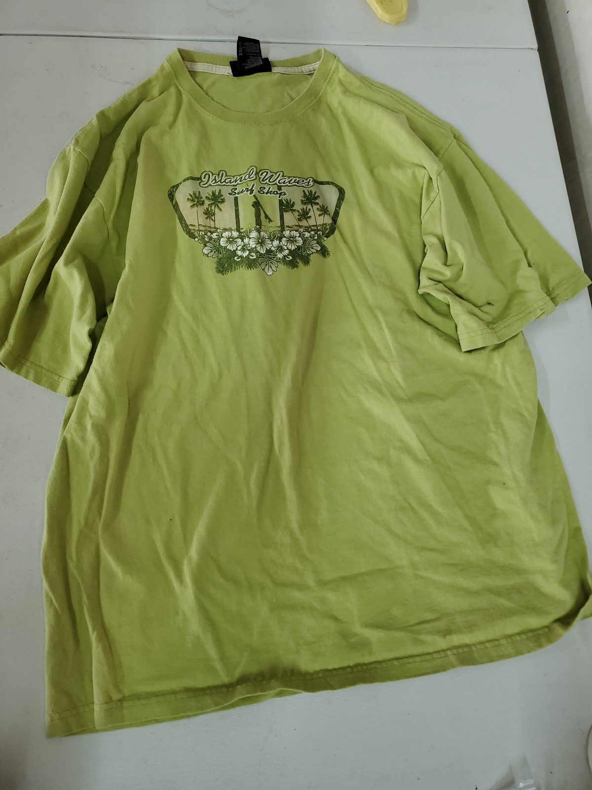 Vintage Y2K No Boundaries Island Waves Surf Shop Olive Green T-shirt Large