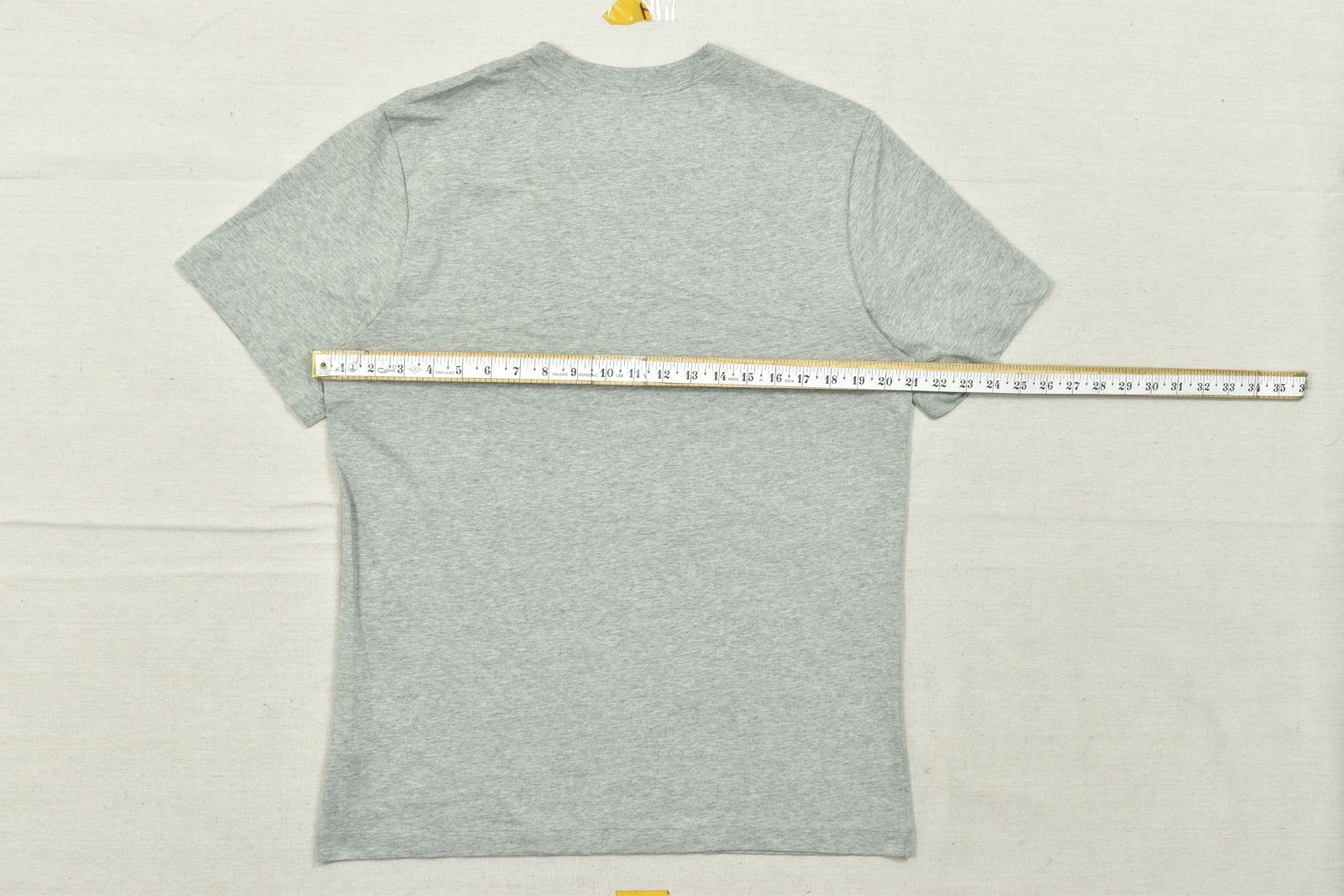 Nike The Nike Tee Men&rsquo;s Size M Medium Gray Short Sleeve Crew Neck Cotton Graphic