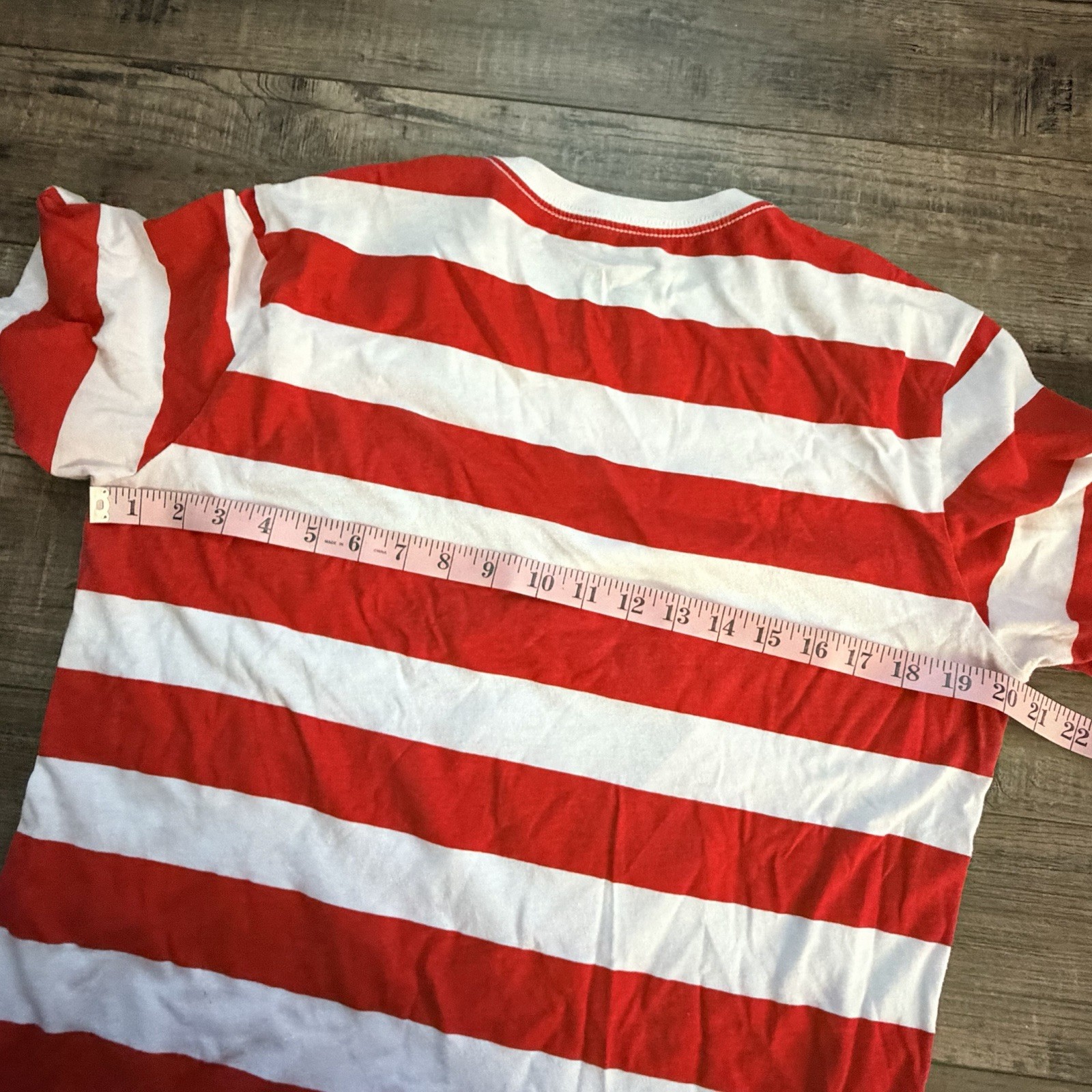 Where&rsquo;s Waldo? Men&rsquo;s Red White Striped Graphic Crew Neck Short Sleeve Tee M