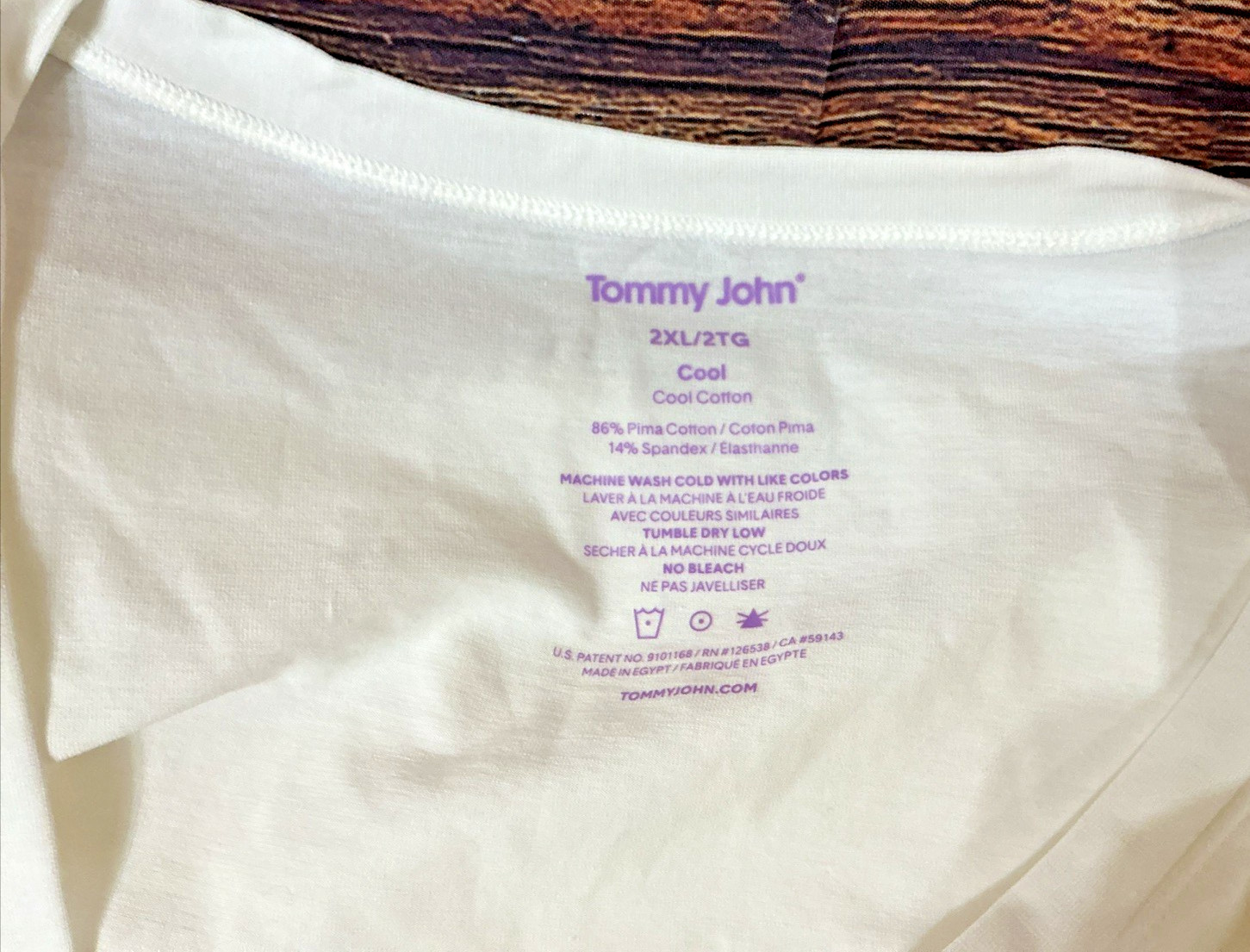 NEW Men&rsquo;s Tommy John Cool Cotton Deep V-Neck Stay-Tucked Undershirt Size 2XL
