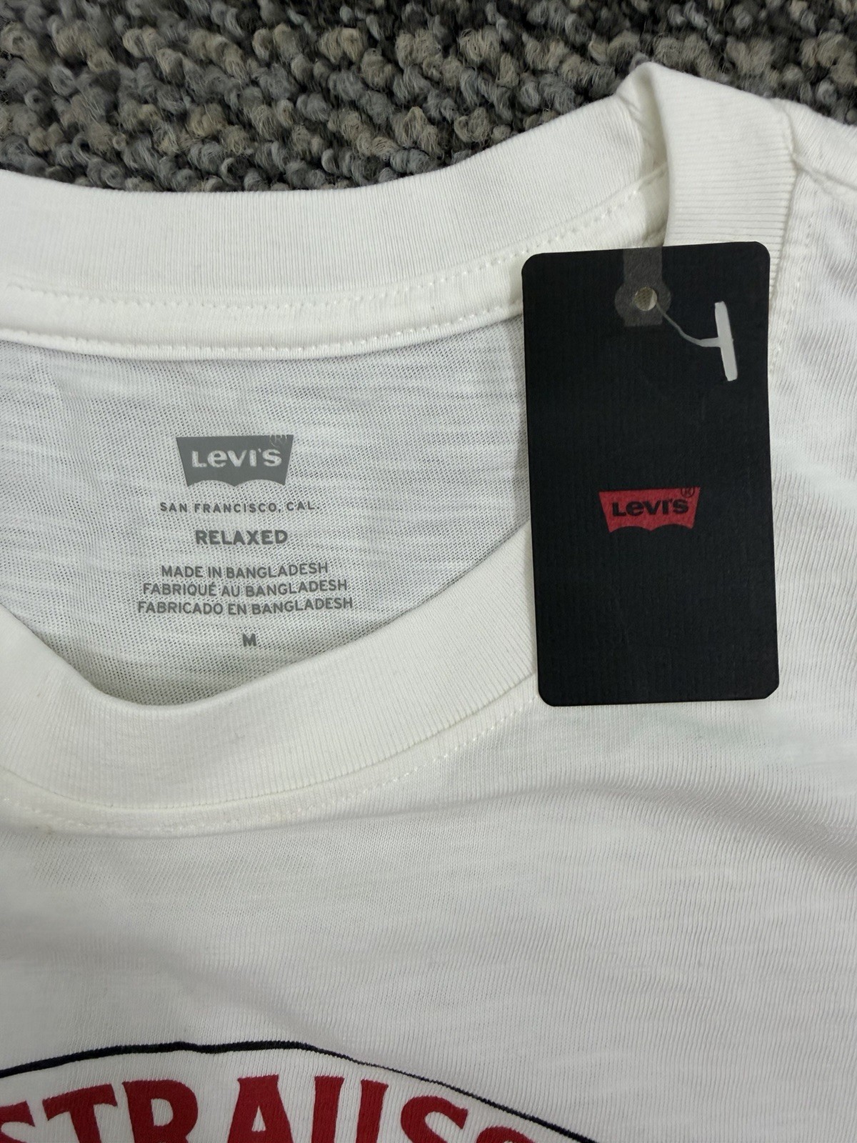 Levi&rsquo;s Strauss & Co Graphic T Shirt Men&rsquo;s Medium original riveted
