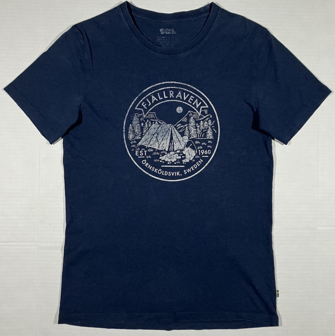 FJALLRAVEN T Shirt Ornskoldsvik Sweden Camping Nature Short Sleeve Mens Size S