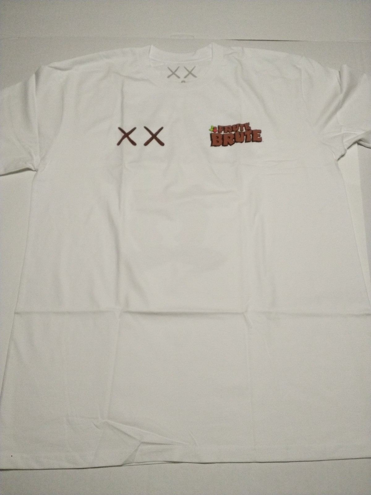 Kaws X Frute Brute Graphic T-shirt Men XL White Short Sleeve