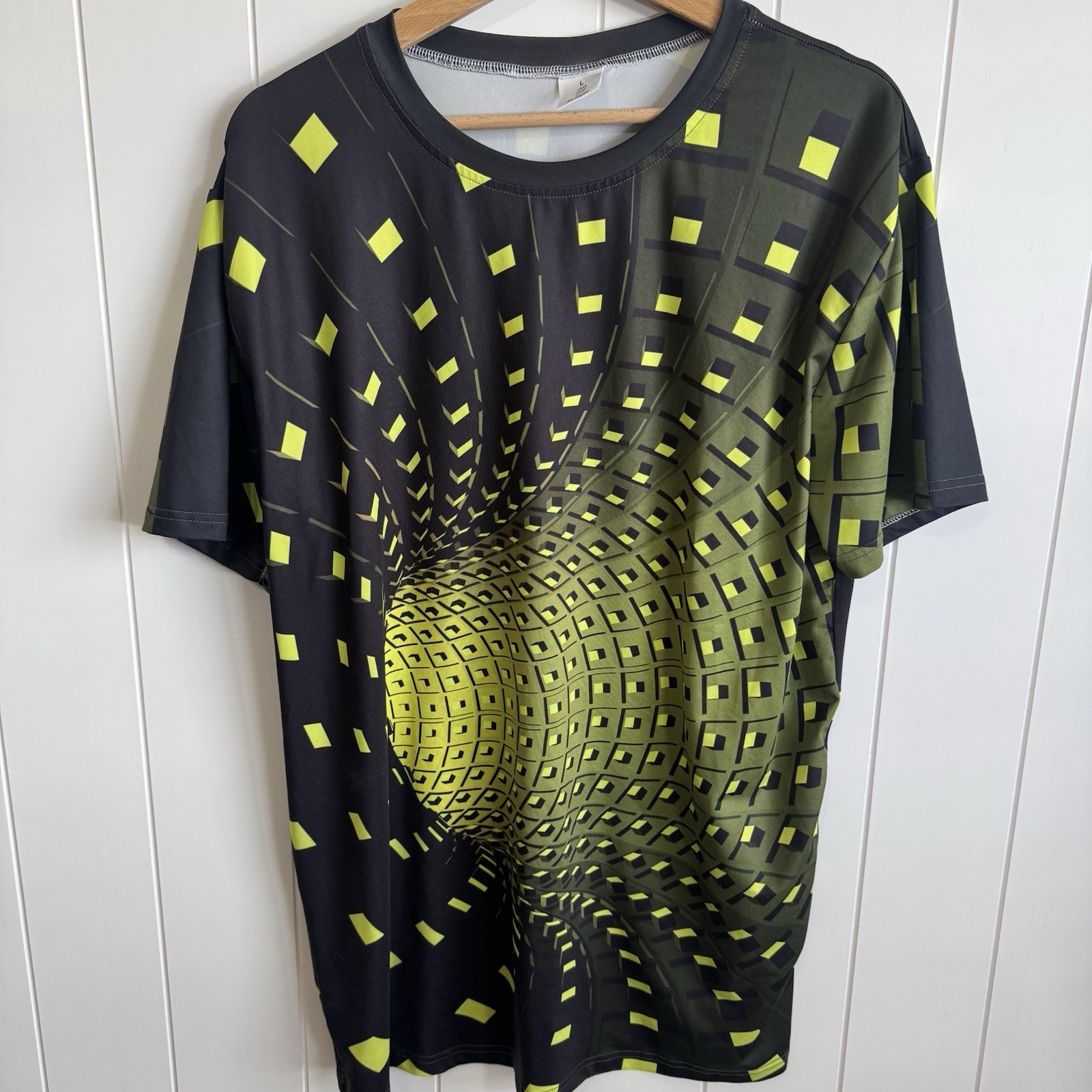 Sa-Shine Graphic T Shirt L Optical Illusion Neon Geometric Black Green