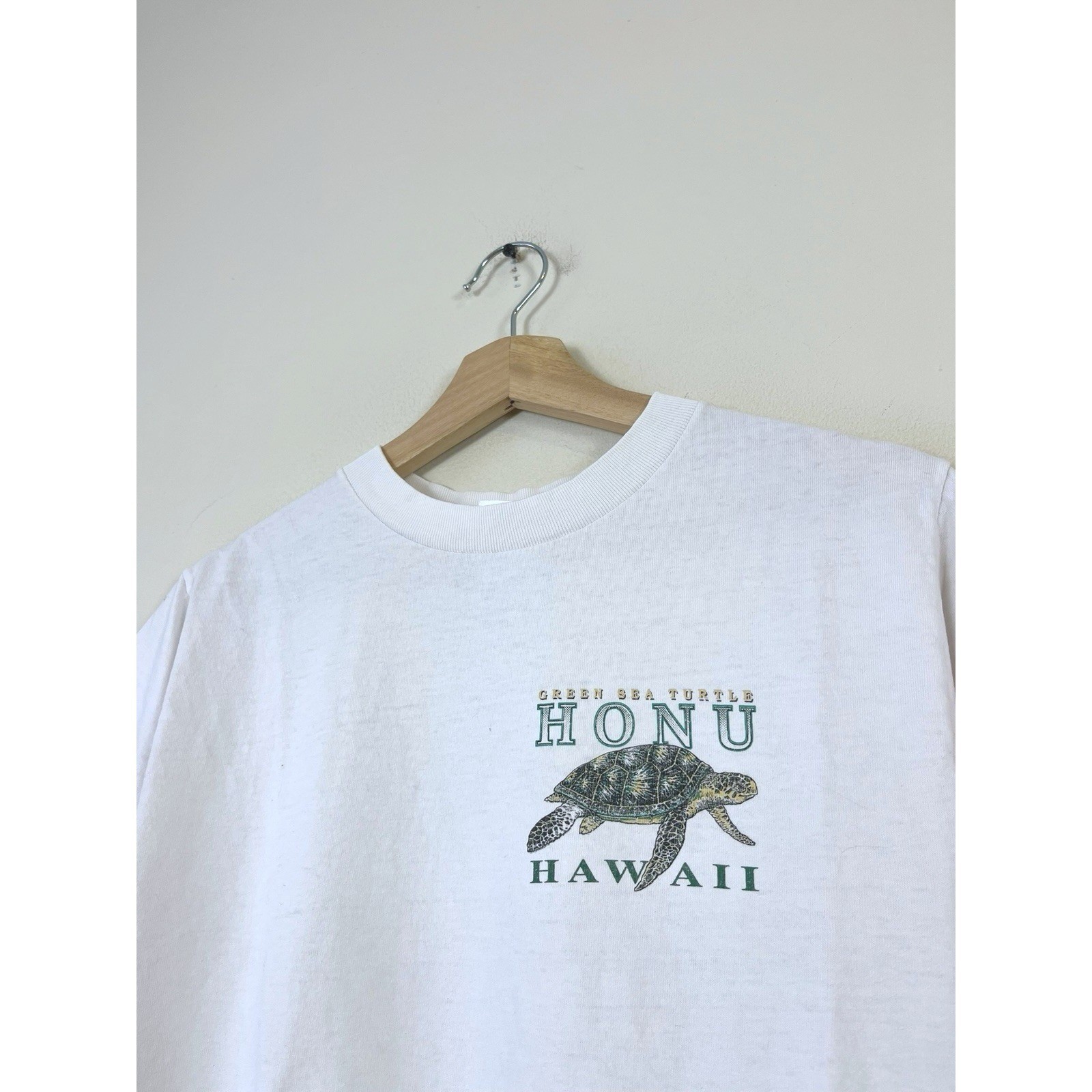 Vintage 90&rsquo;s Travel Hawaii Green Sea Turtle Graphic Art White Tee Shirt – S