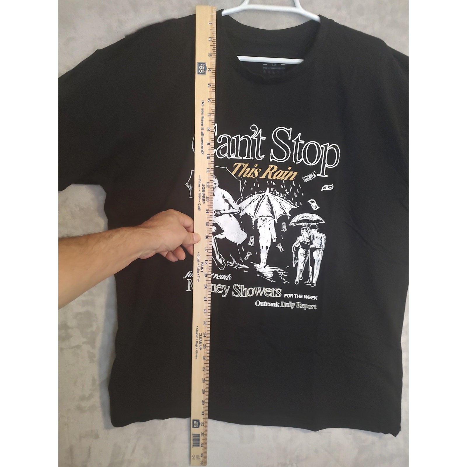 Outrank Men&rsquo;s Black T-shirt Size 2XL, « Can&rsquo;t Stop This Rain » Raining Money Print