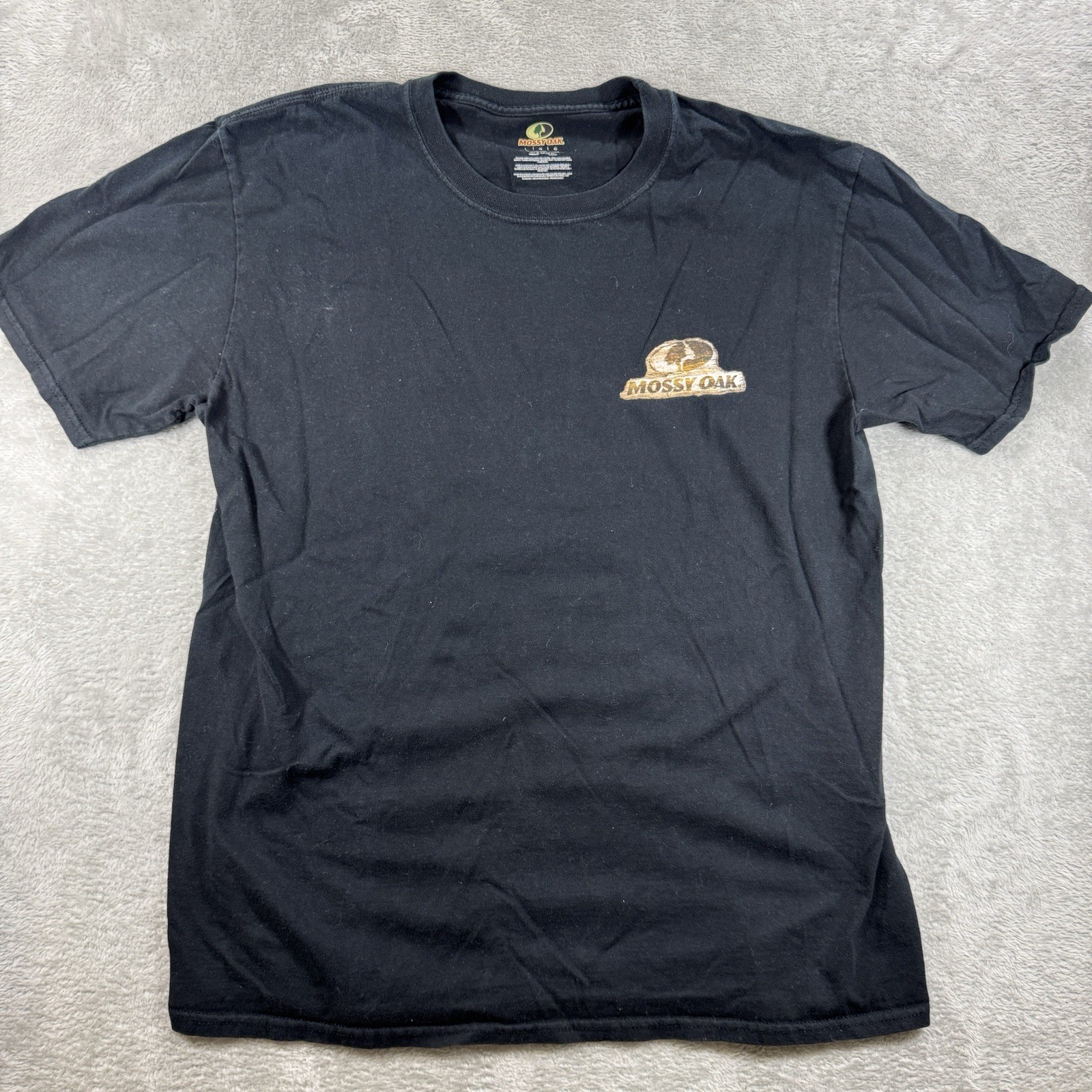 Mossy Oak Men&rsquo;s Black Outdoor Retro Hunting Graphic Tee Shirt Size Large Logo