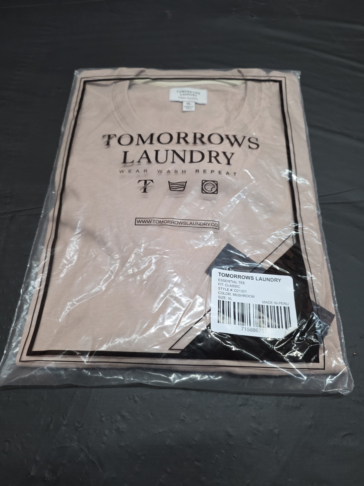 Tomorrow&rsquo;s Laundry Men&rsquo;s Essential Tee Mushroom Color Size XL Classic Fit New
