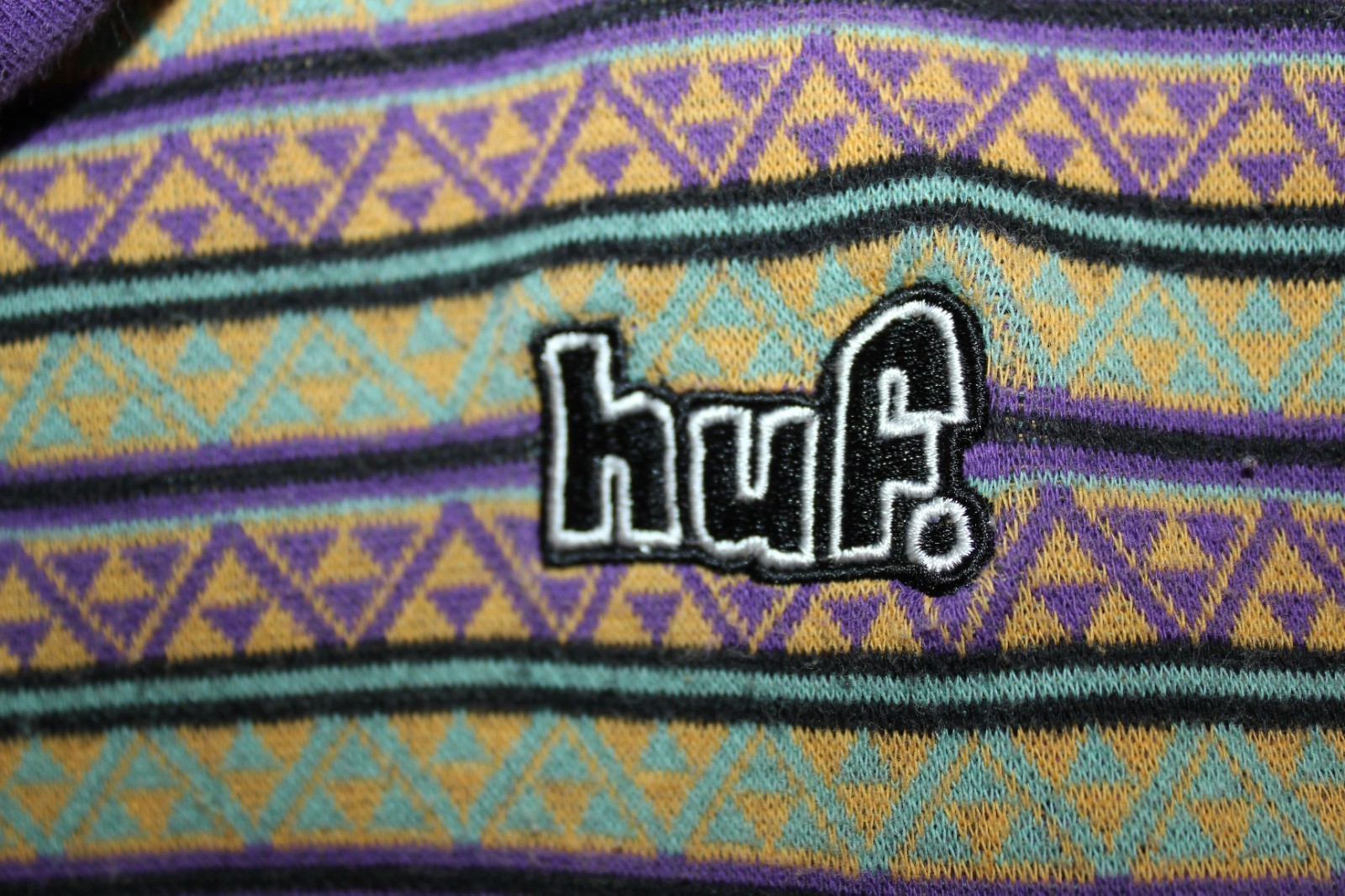 Huf Woven Stripe T-Shirt Mens Crew Neck Pullover Size MEDIUM Geometric Designs