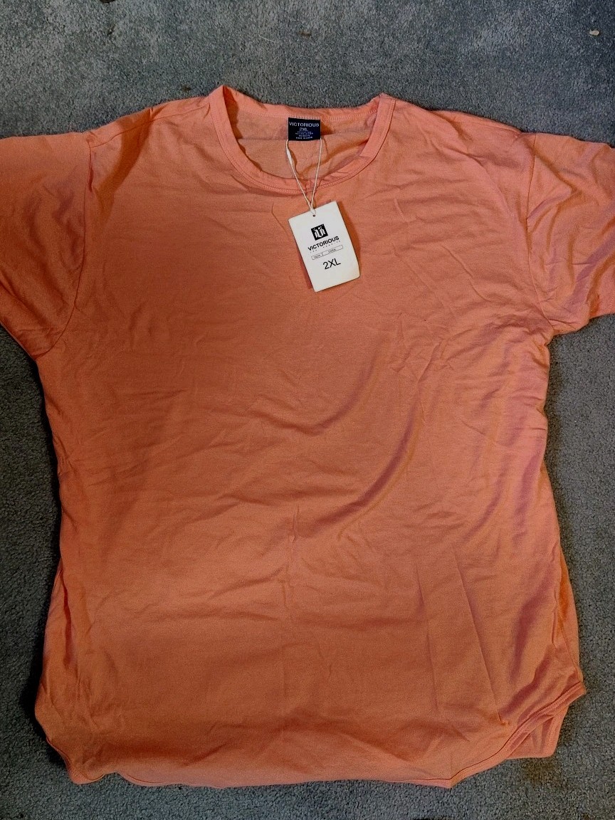 Victorious Men&rsquo;s Hipster Fathers Day Gift Curved Hem T-Shirt XL Coral