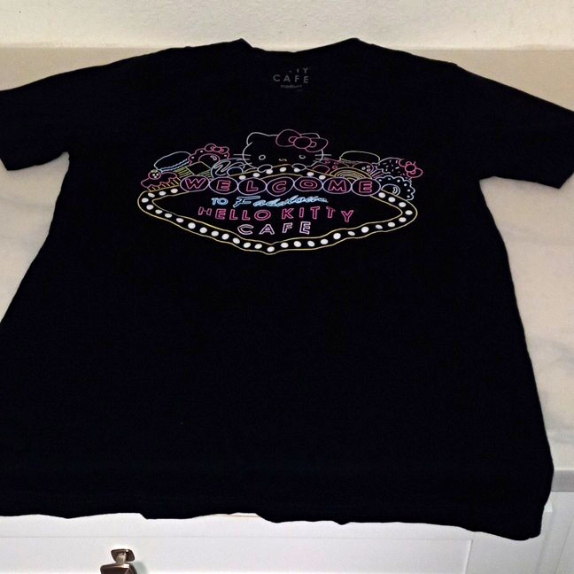 Sanrio Hello Kitty Cafe Men&rsquo;s Black Graphic Print Crew Neck Tee Shirt M