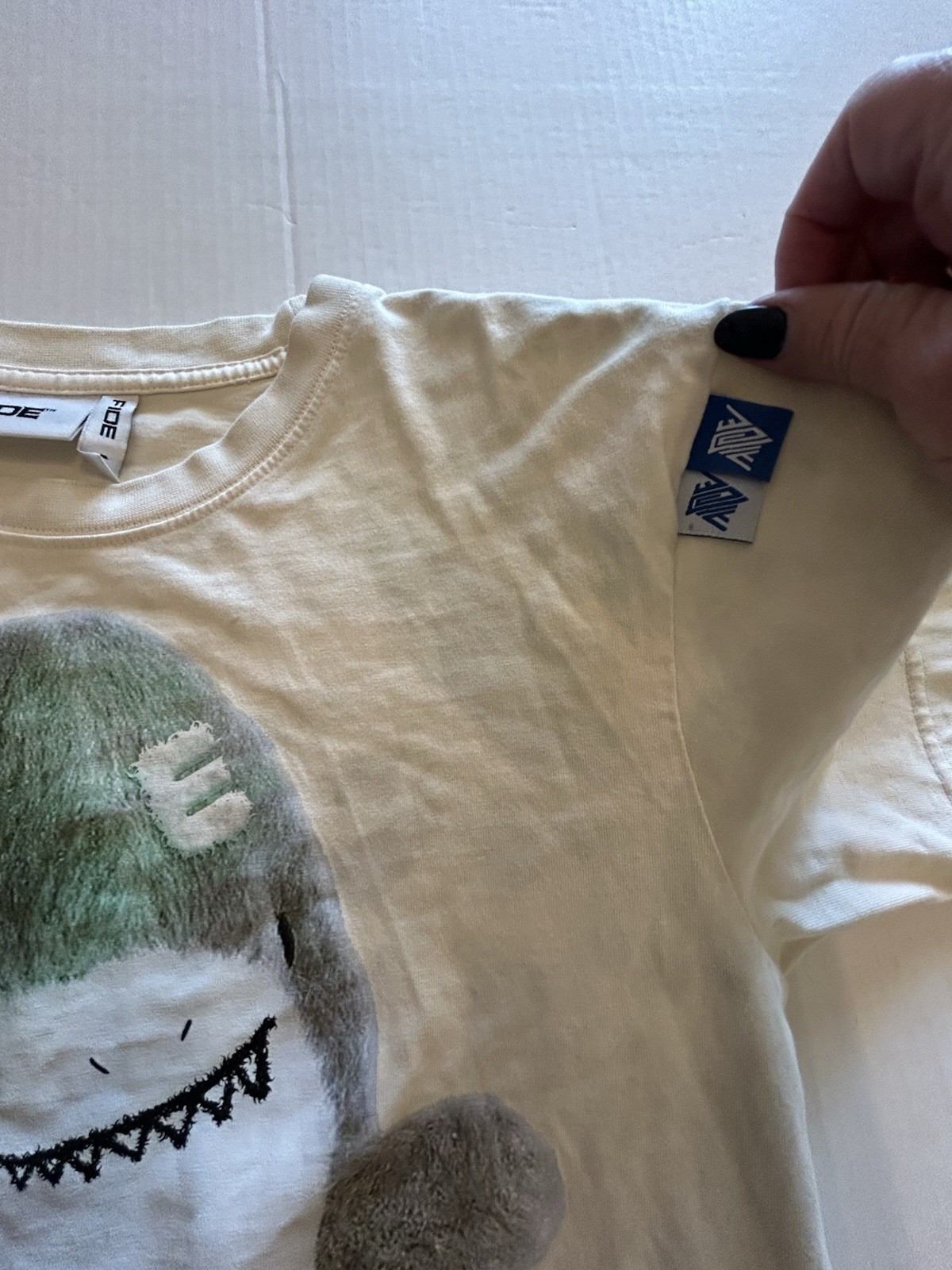 Fide Unisex Sz Small Baby Shark T-shirt Graphic Tee Cotton Ivory Tiedye Babycore