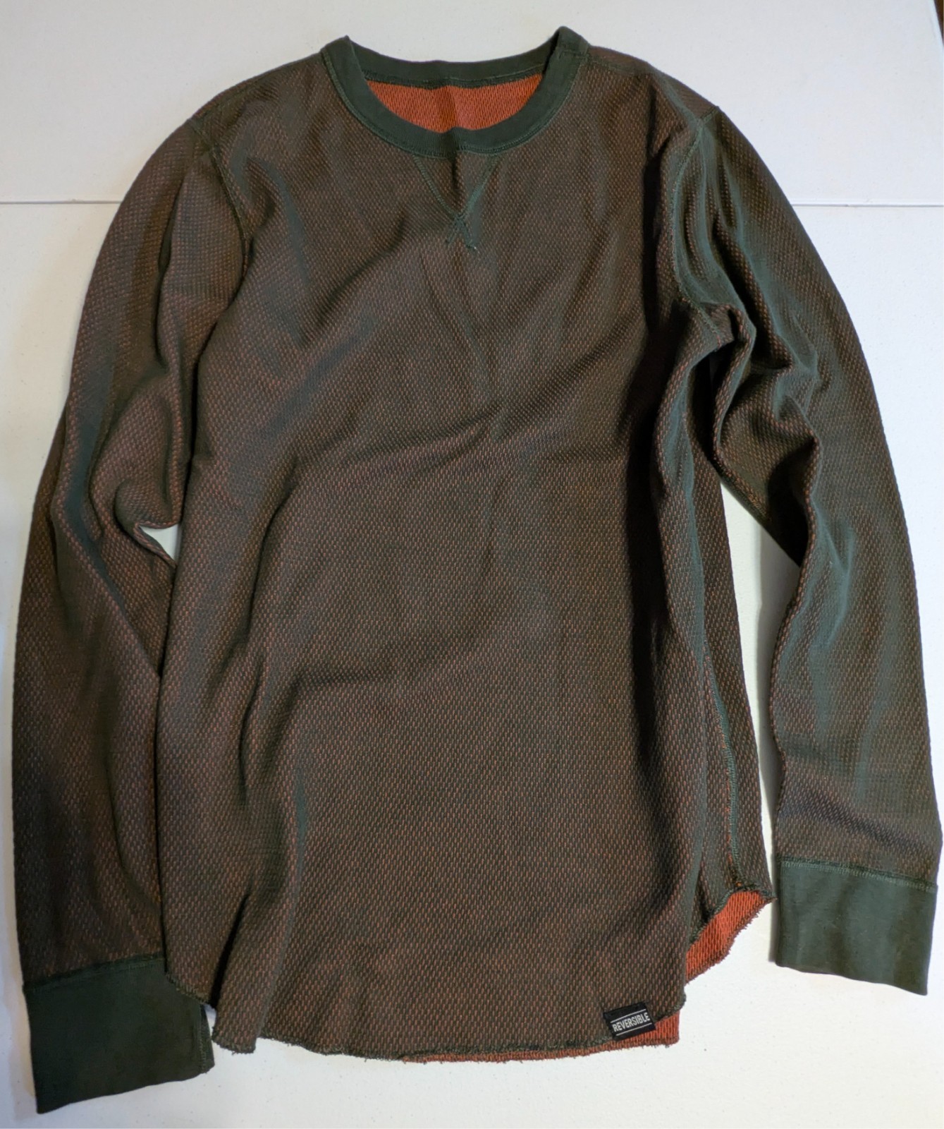 Hanes Reversible Green/Orange Long Sleeve Stretch Thermal Shirt in Medium