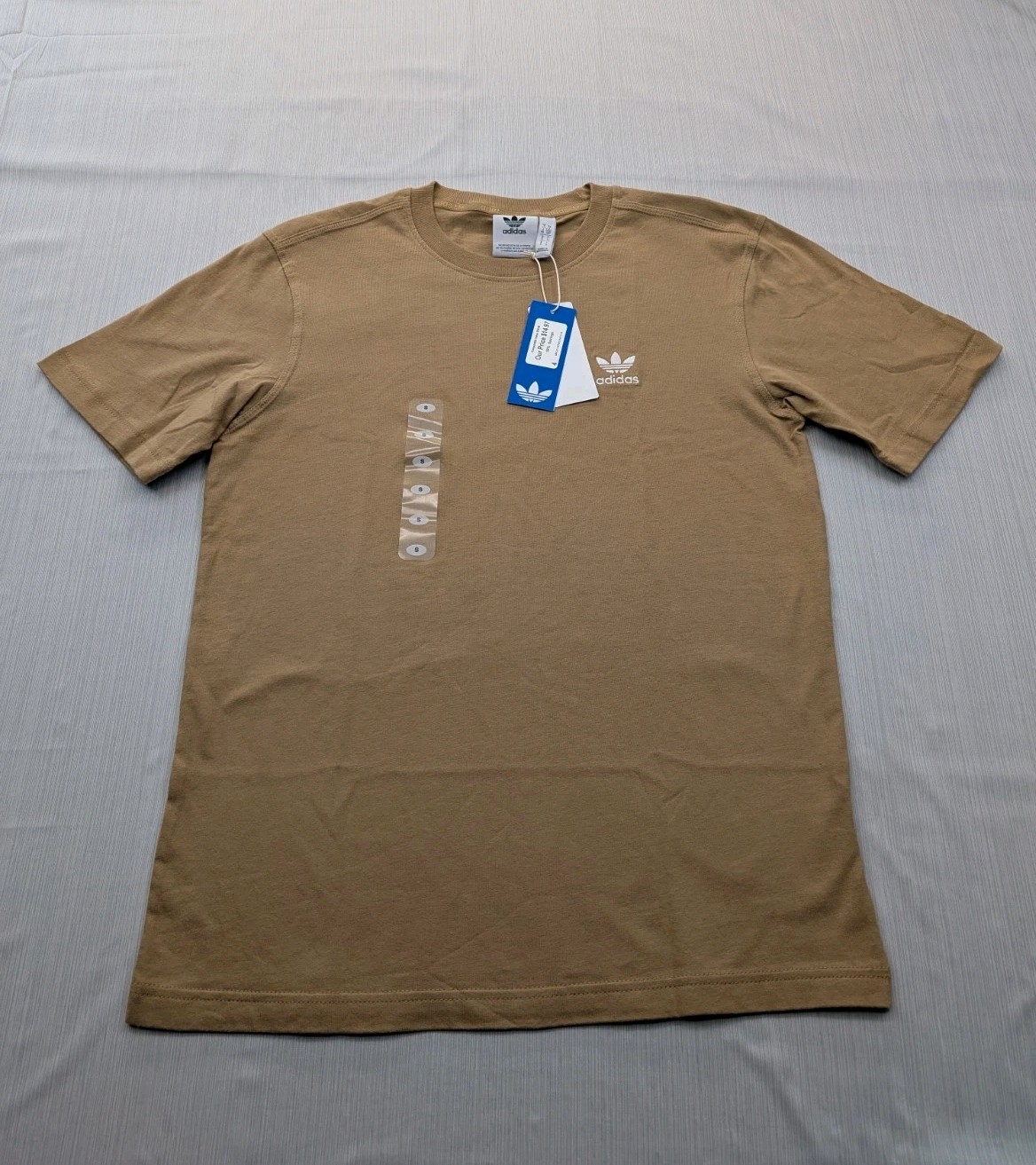 New Men&rsquo;s Adidas Trefoil Essentials Tee Shirt Size Small Mens TShirt Tan Khaki